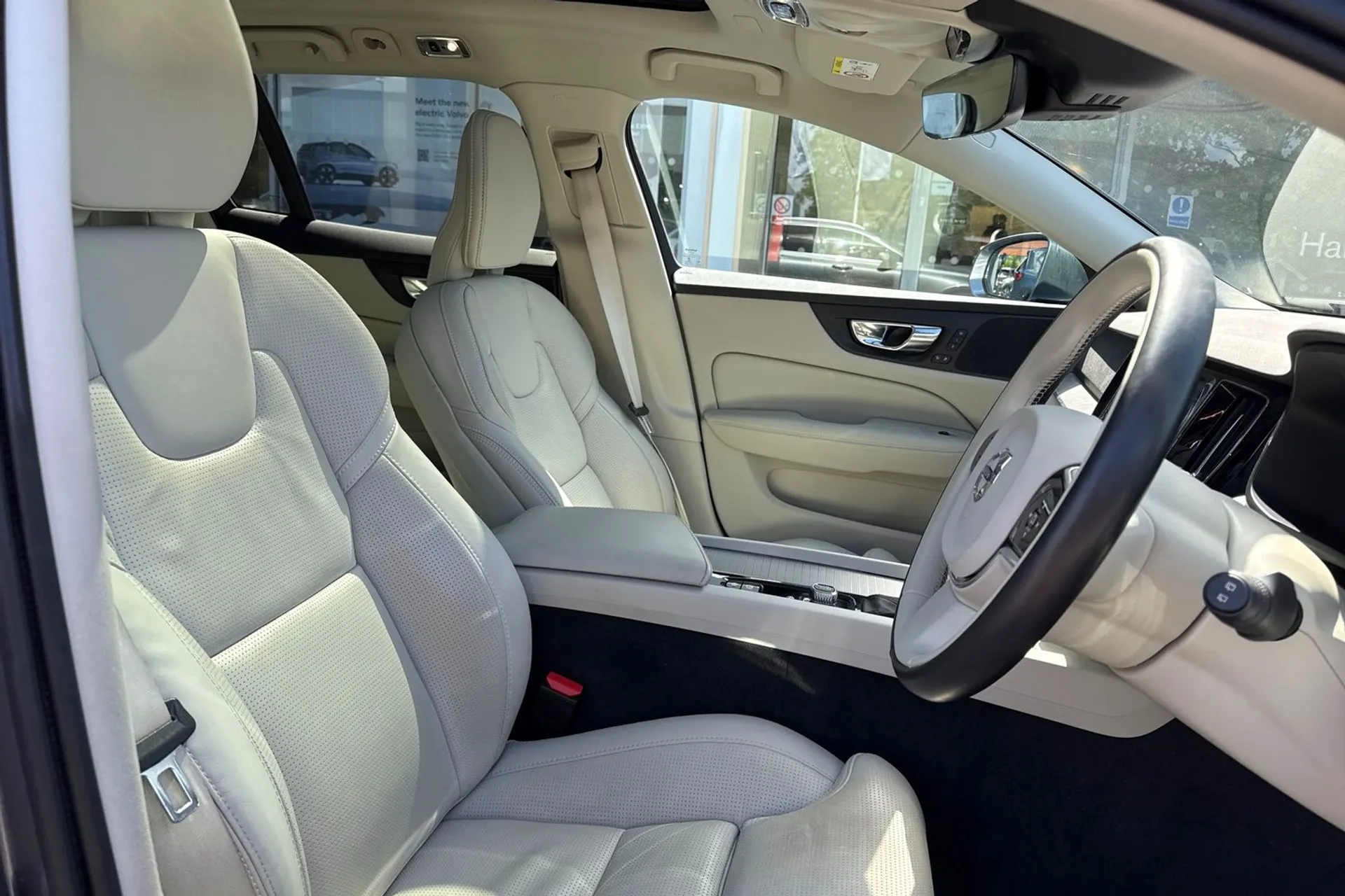 Volvo V60 thumbnail image number 26