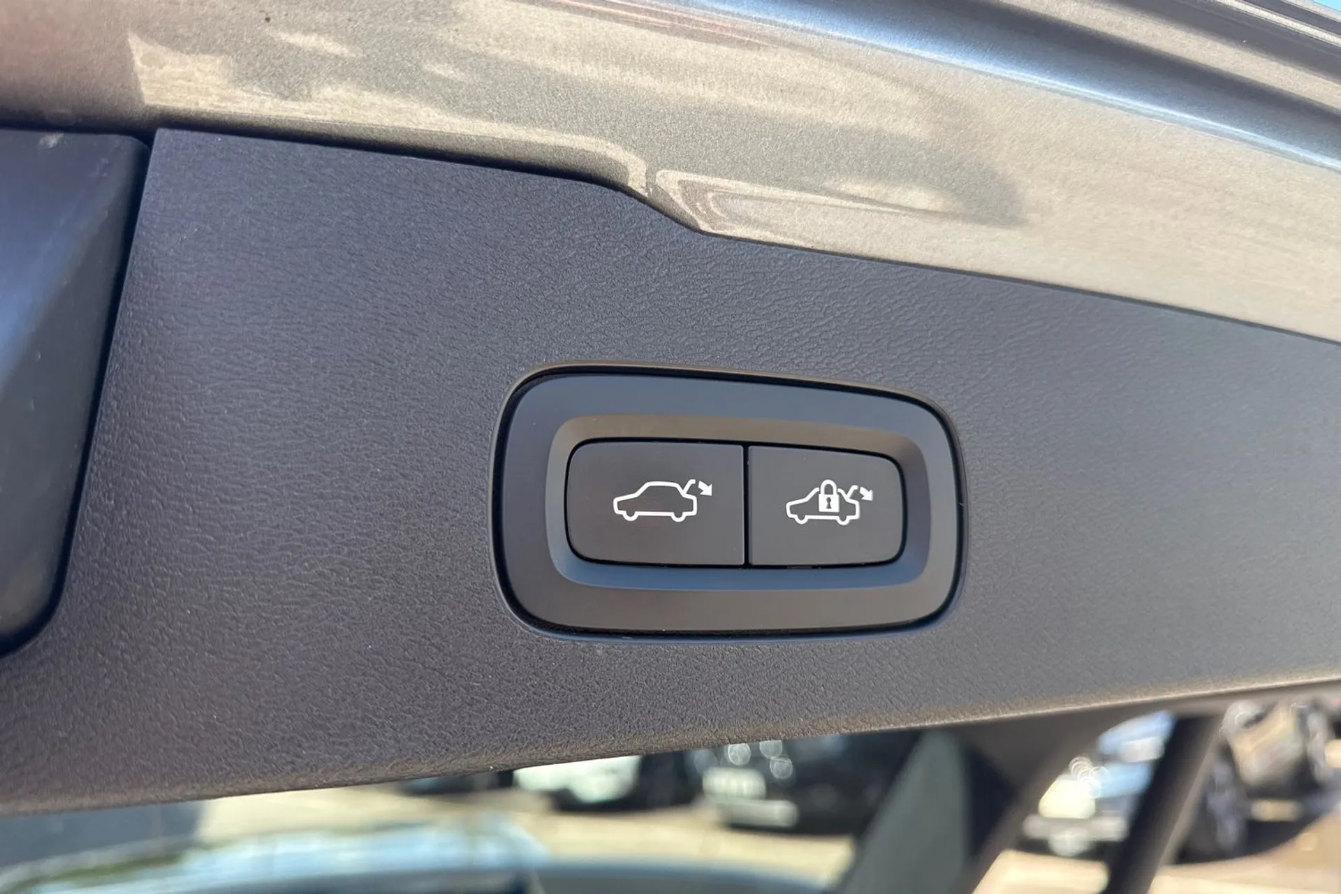 Volvo V60 thumbnail image number 21