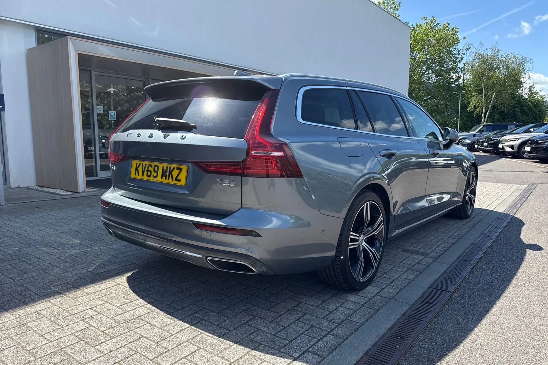 Volvo V60 thumbnail image number 8