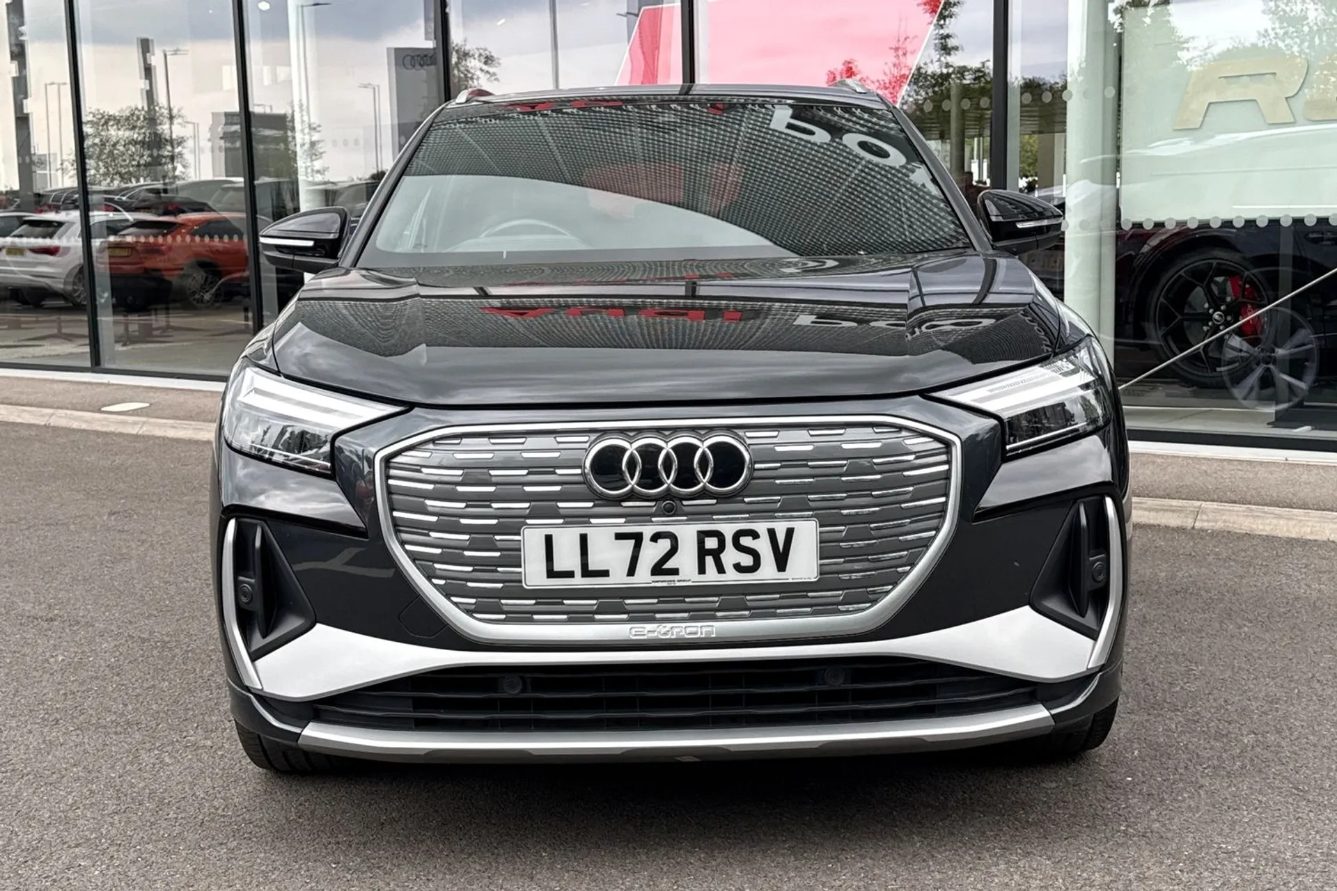 Audi Q4 thumbnail image number 10