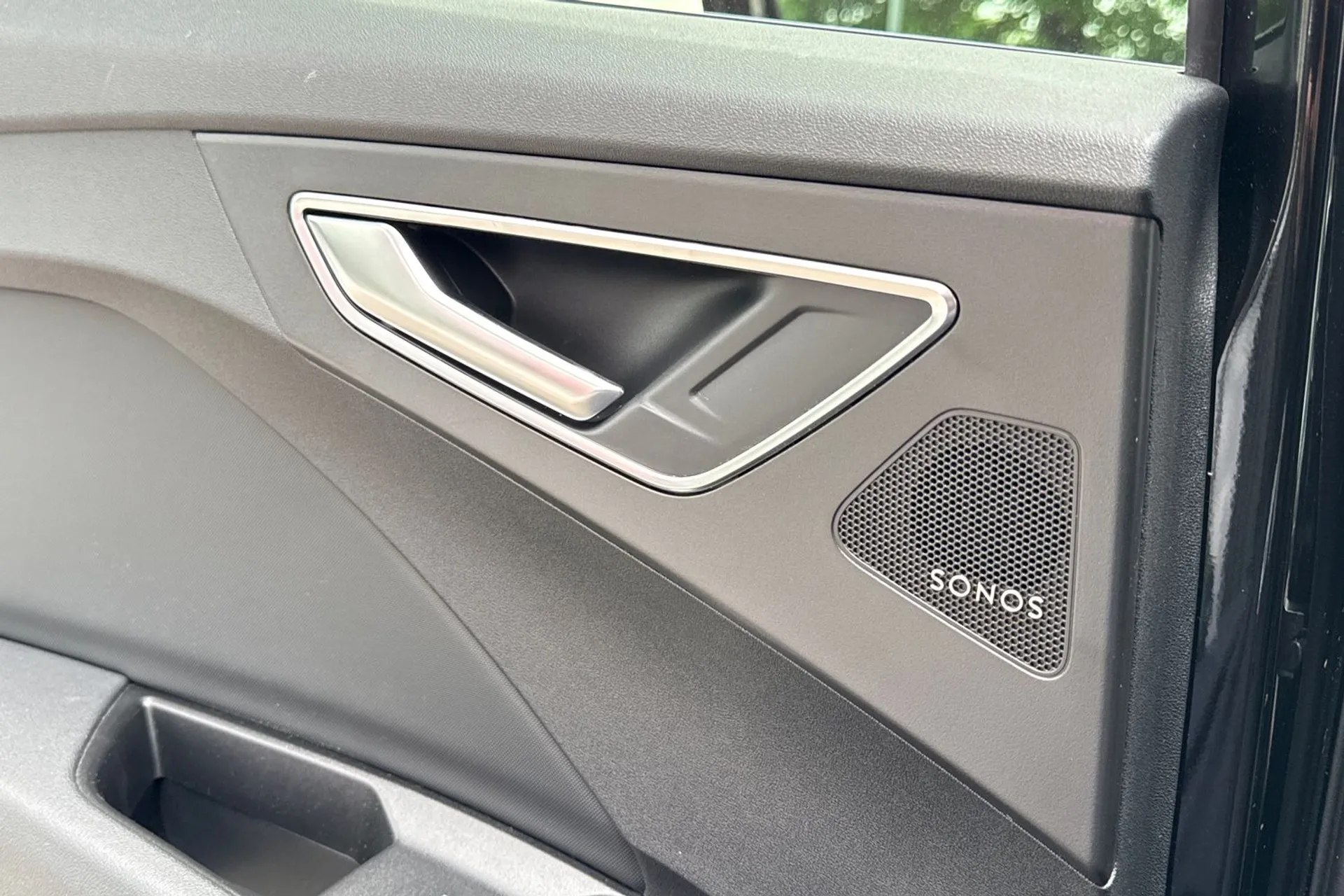 Audi Q4 thumbnail image number 30