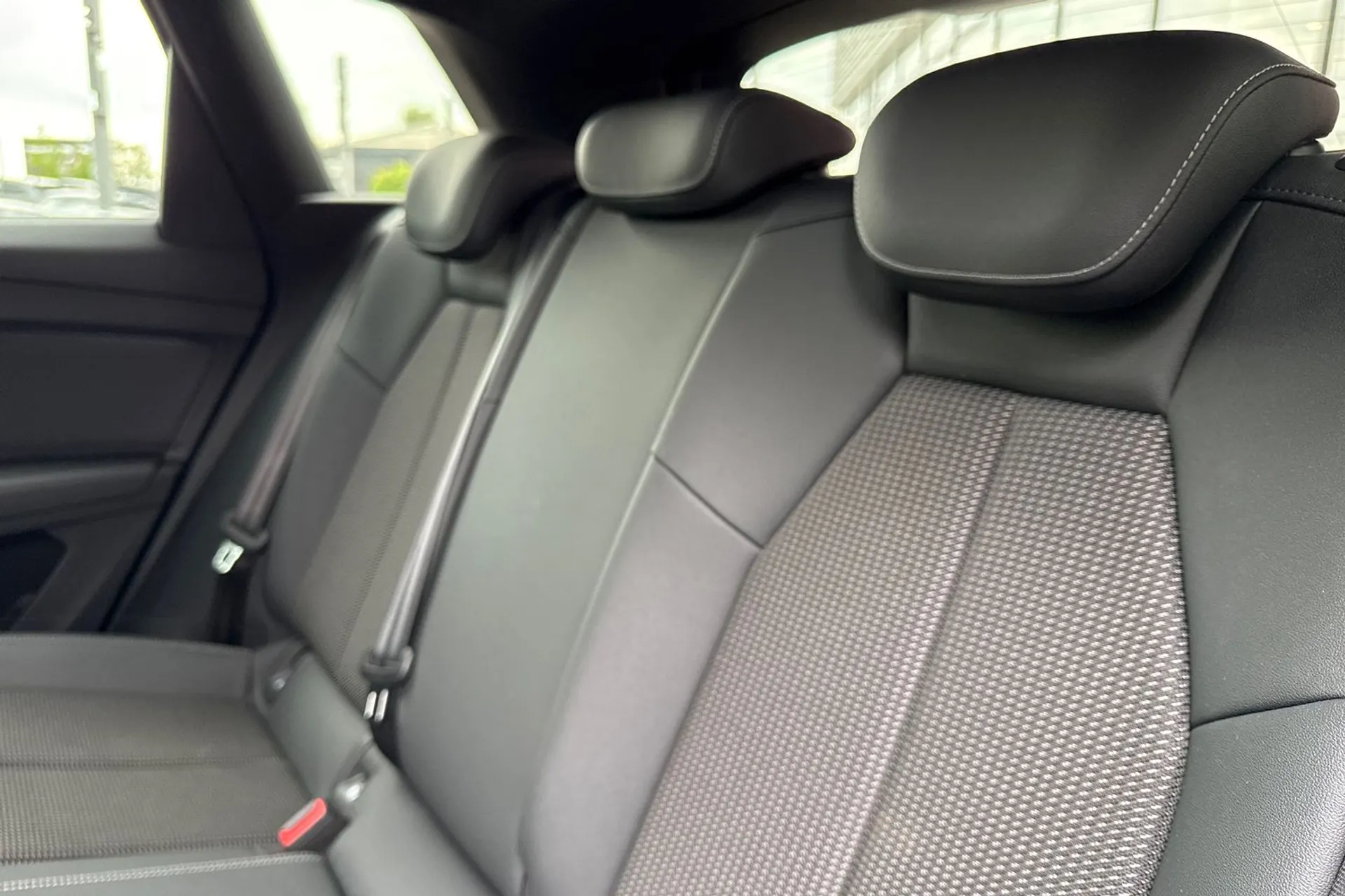 Audi Q4 thumbnail image number 46