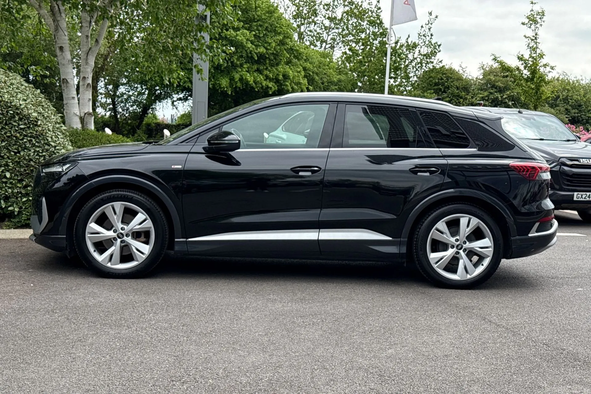Audi Q4 thumbnail image number 21