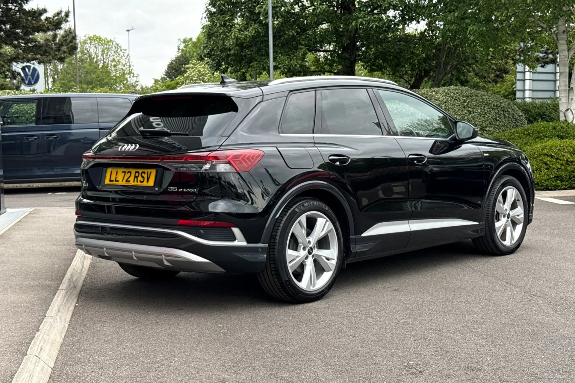 Audi Q4 thumbnail image number 15