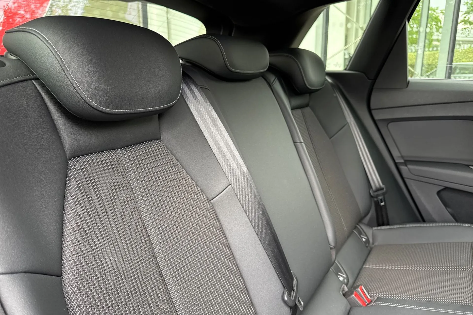 Audi Q4 thumbnail image number 39