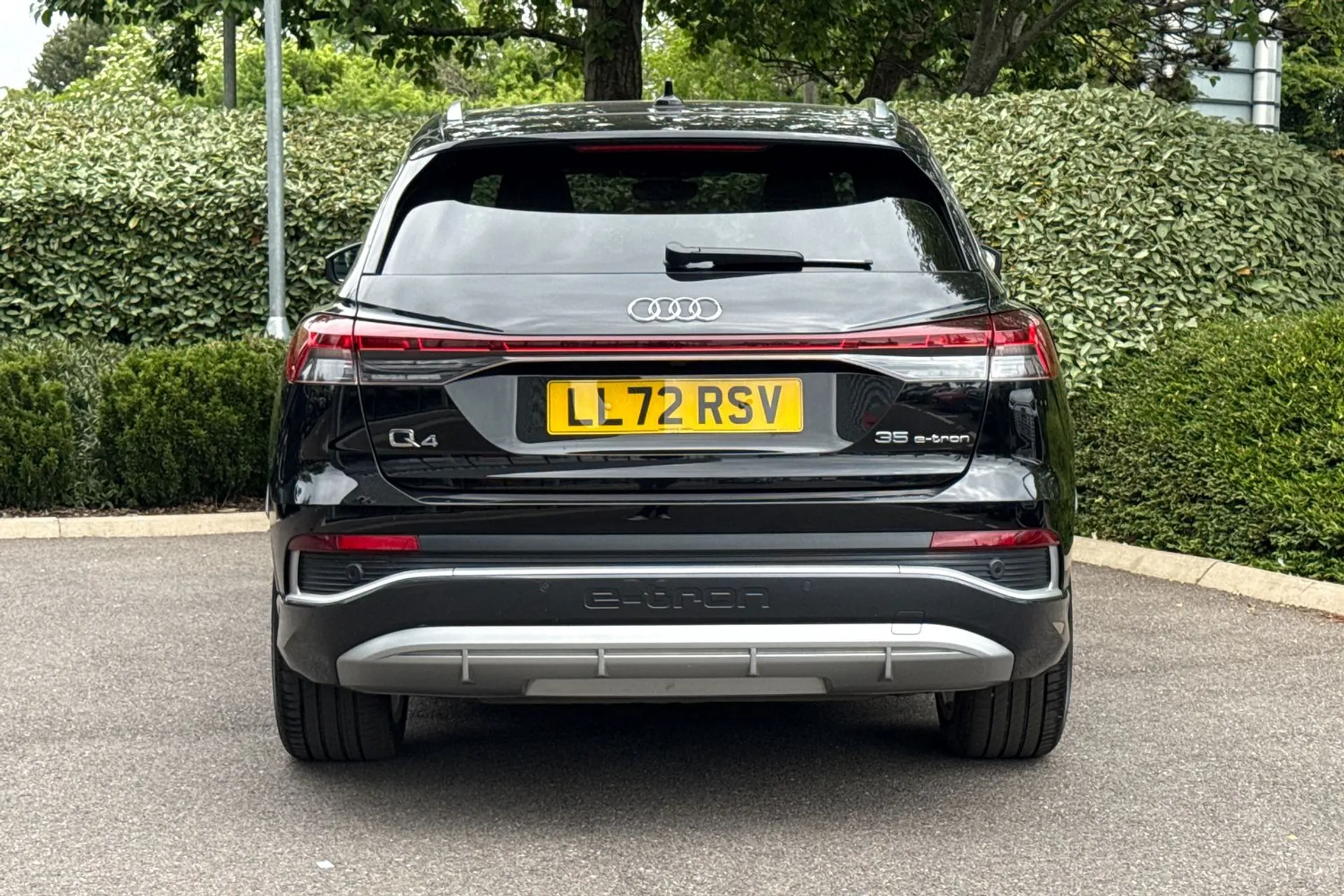 Audi Q4 thumbnail image number 17