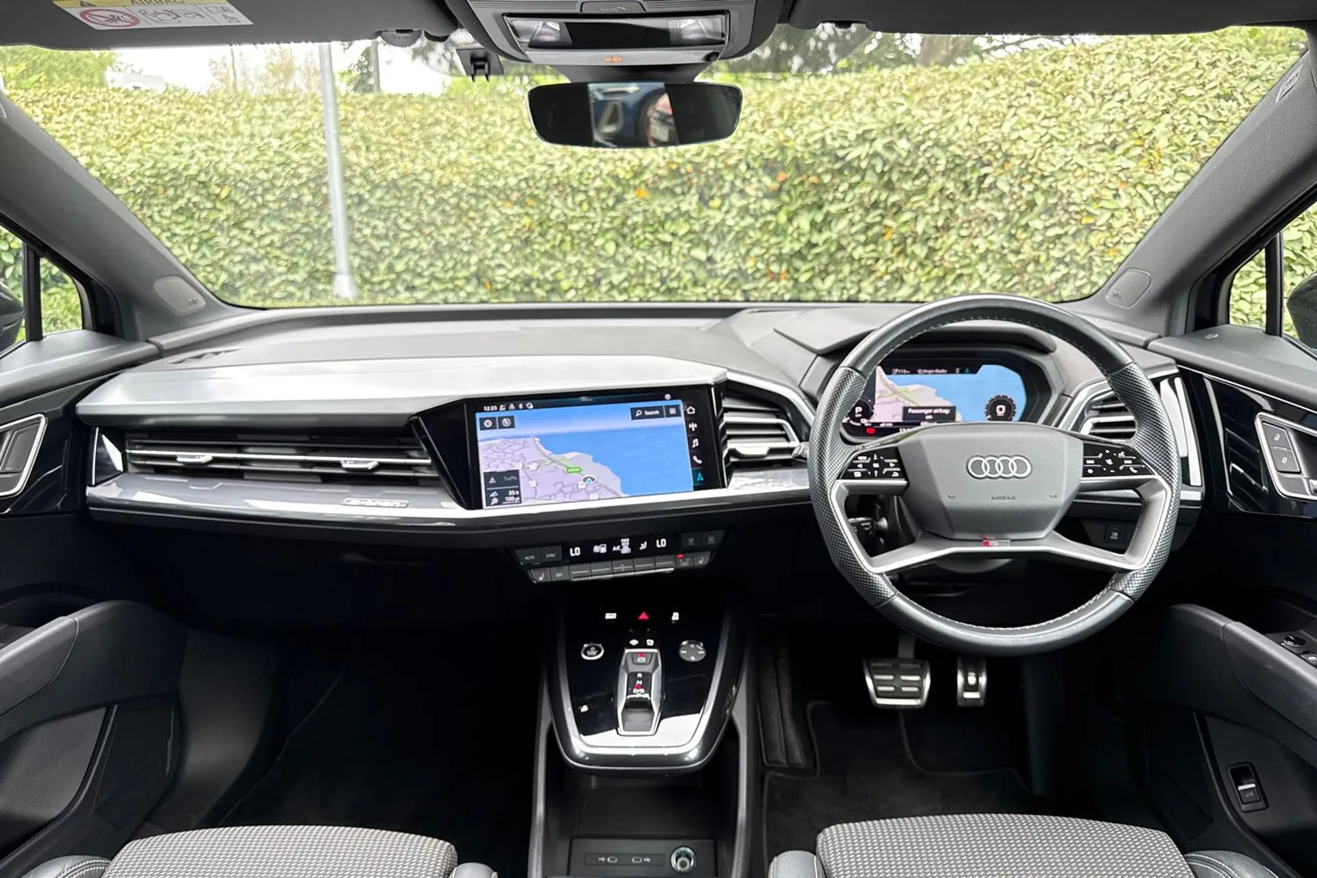 Audi Q4 thumbnail image number 5