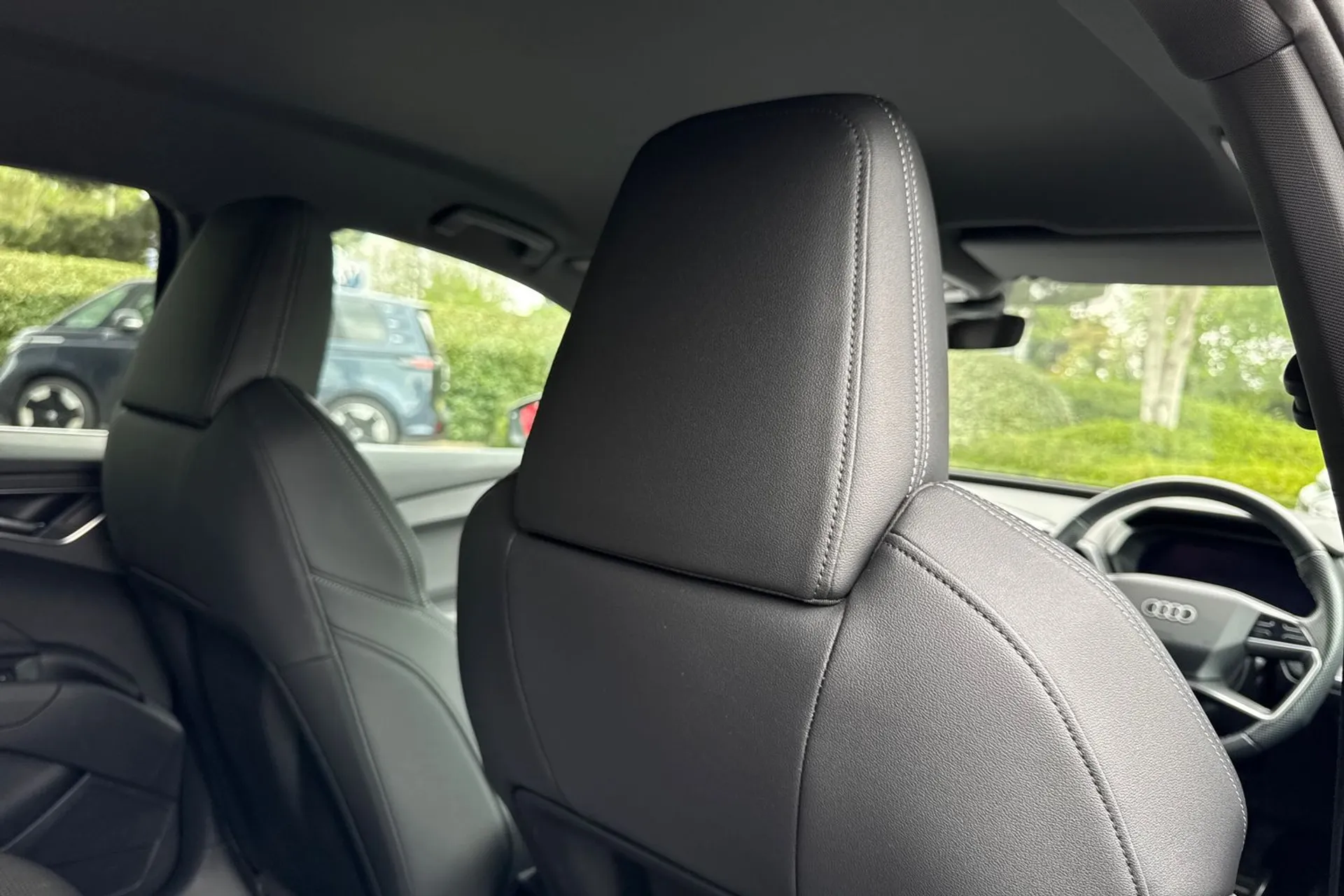 Audi Q4 thumbnail image number 40