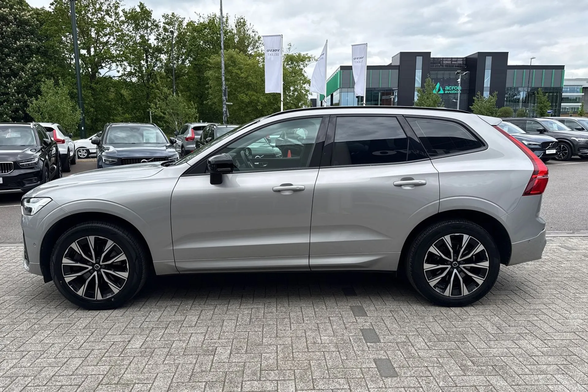 Volvo XC60 thumbnail image number 10