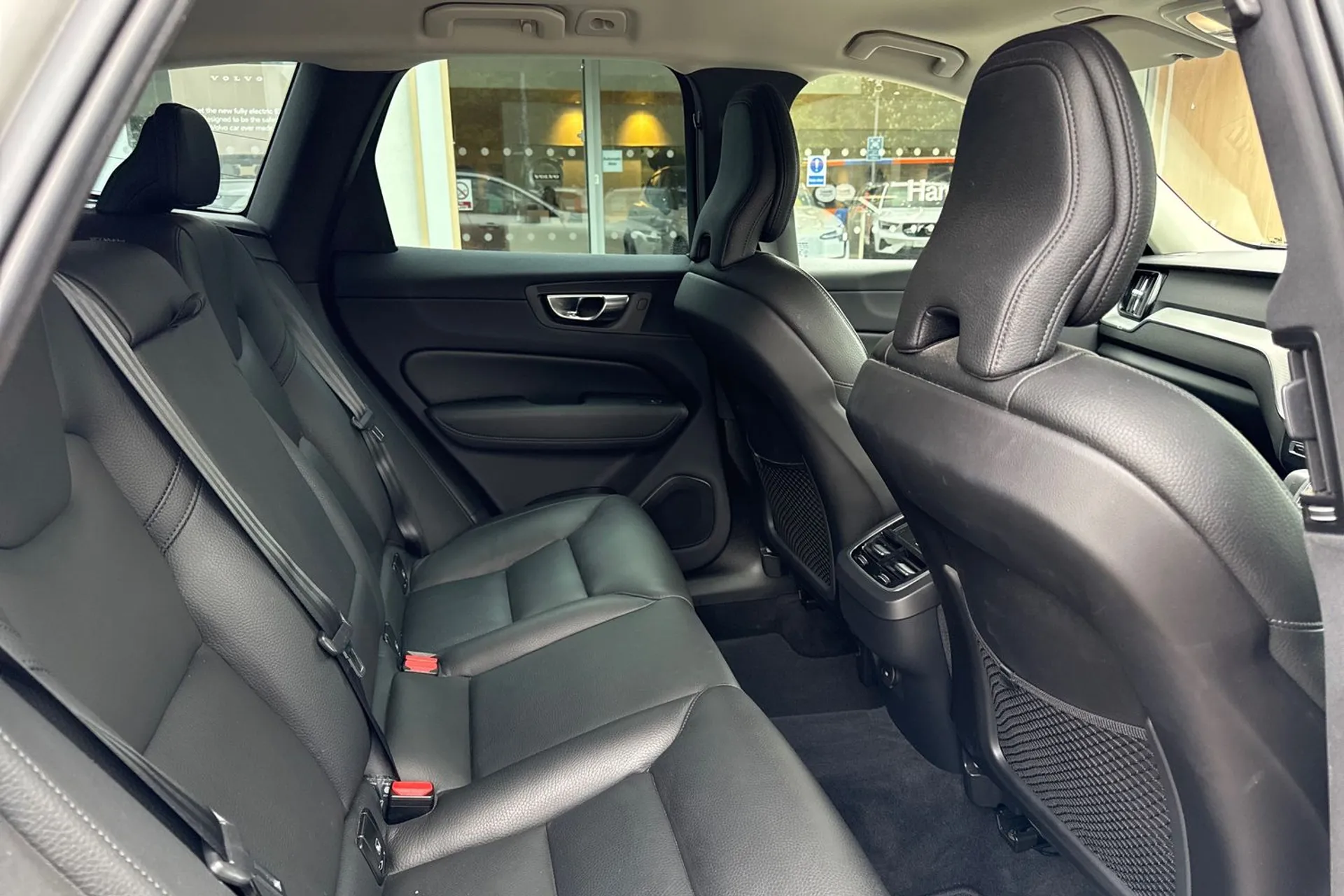 Volvo XC60 thumbnail image number 22