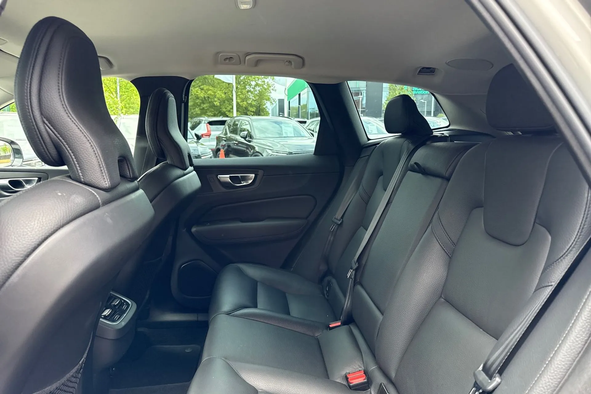 Volvo XC60 thumbnail image number 29
