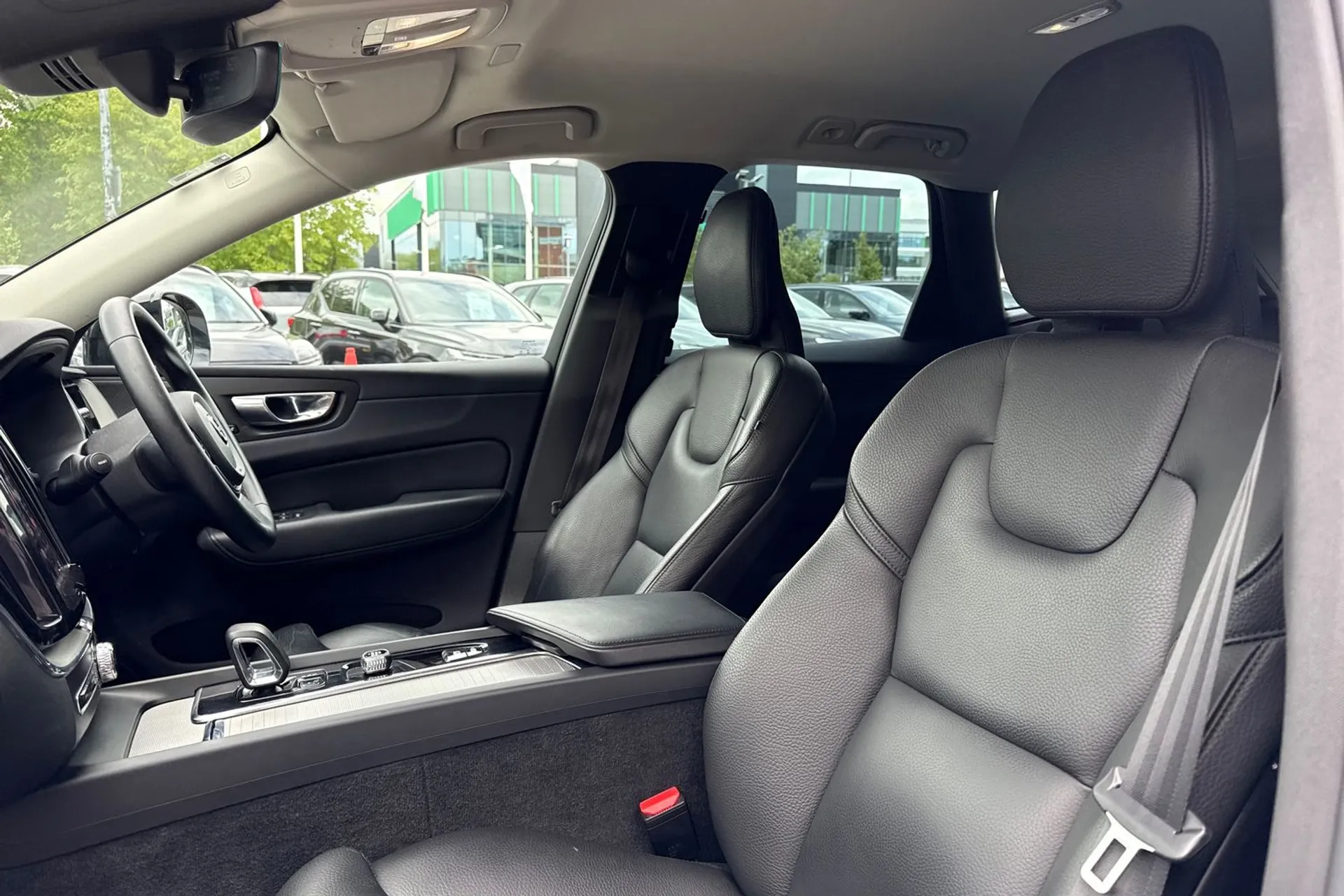 Volvo XC60 thumbnail image number 27