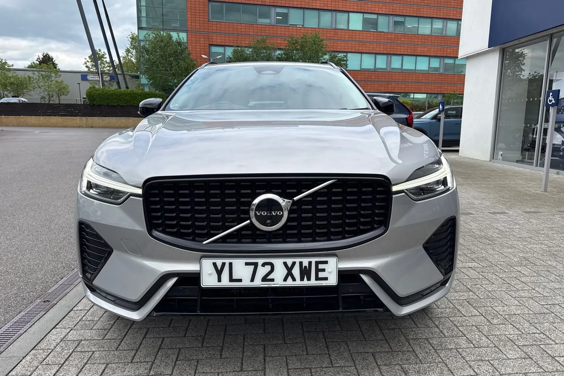 Volvo XC60 thumbnail image number 12
