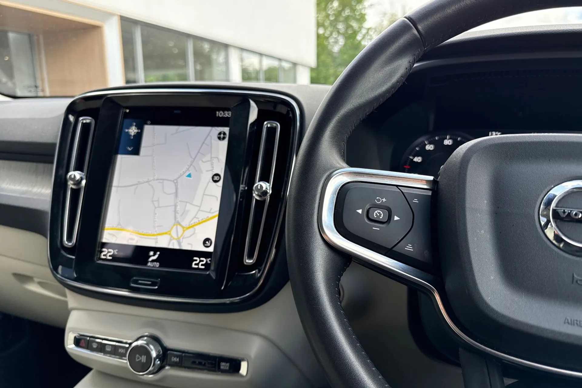 Volvo XC40 thumbnail image number 36