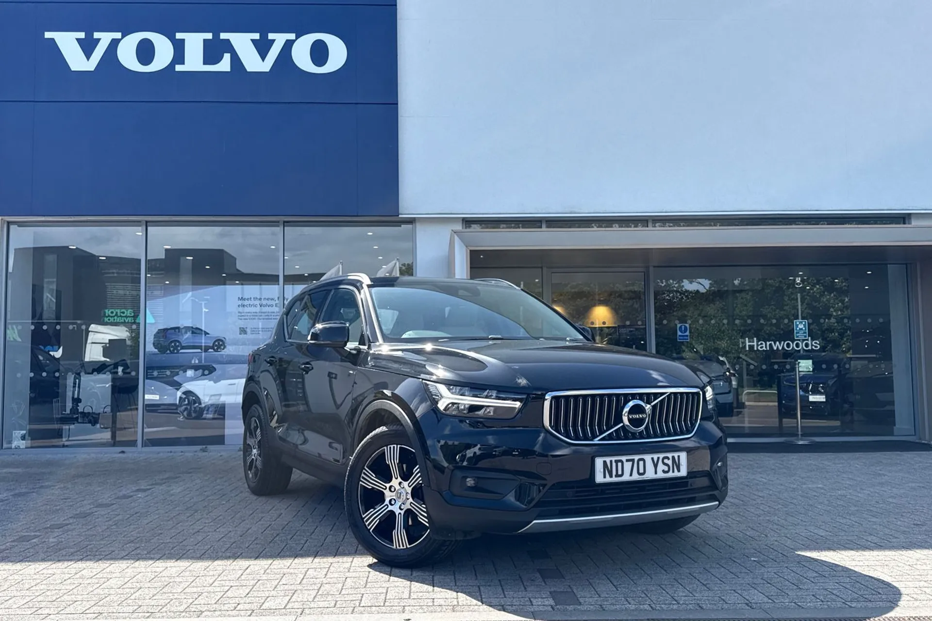 Volvo XC40 focused image
