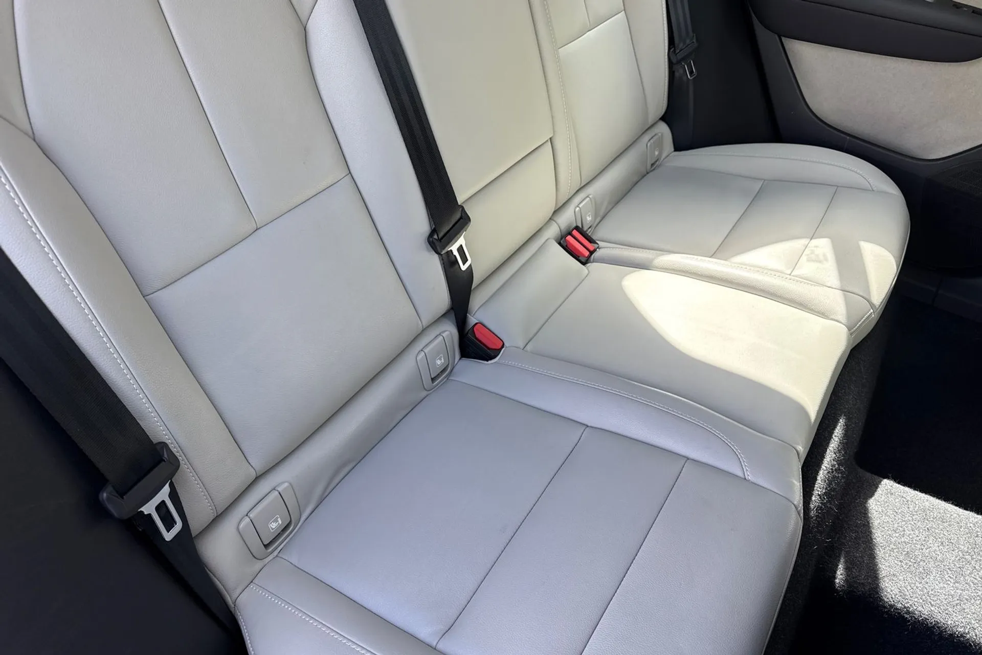 Volvo XC40 thumbnail image number 25