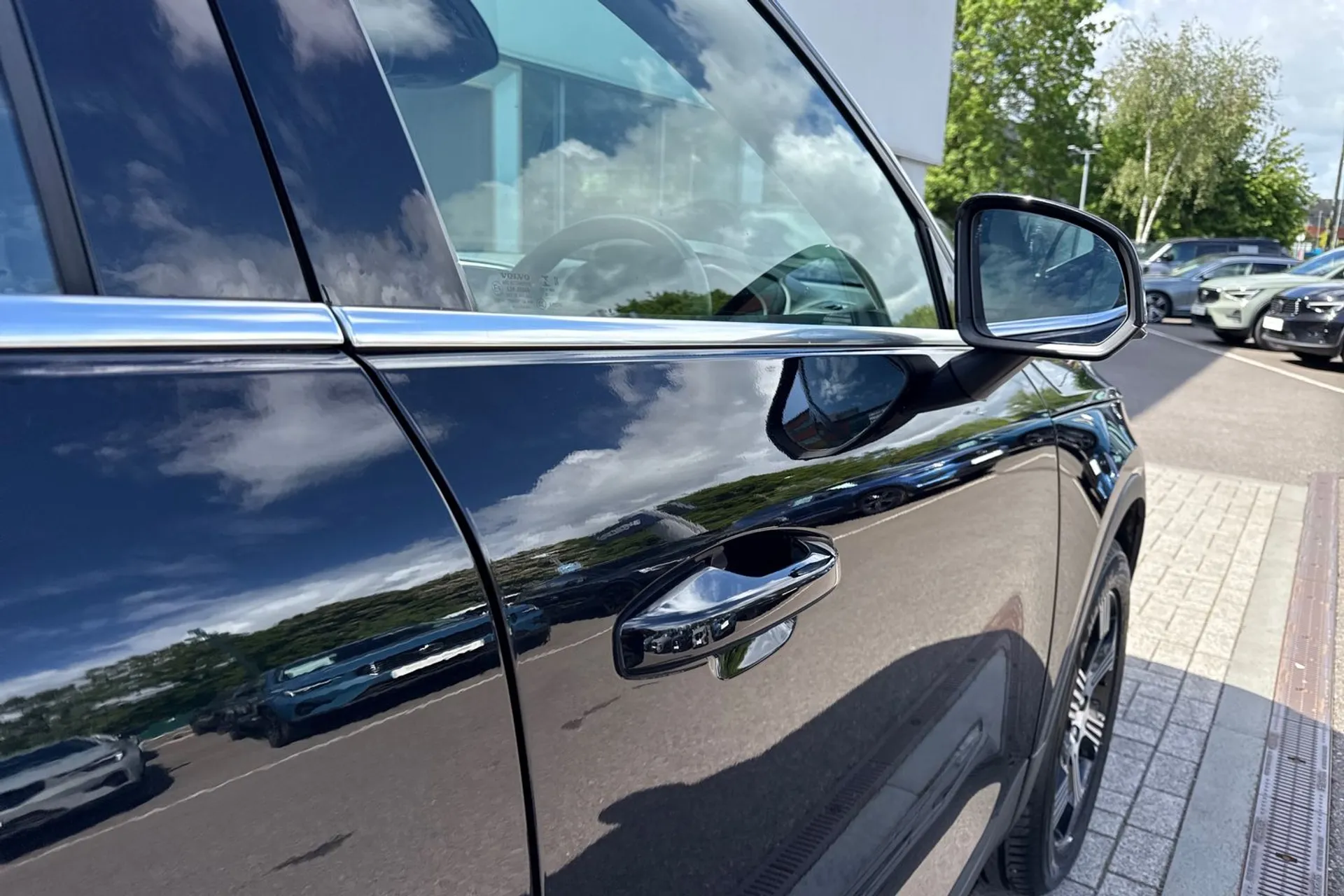 Volvo XC40 thumbnail image number 17