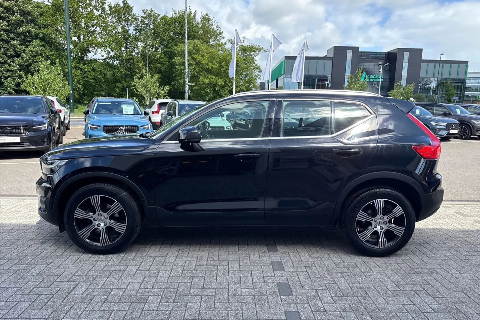 Volvo XC40 thumbnail image number 11