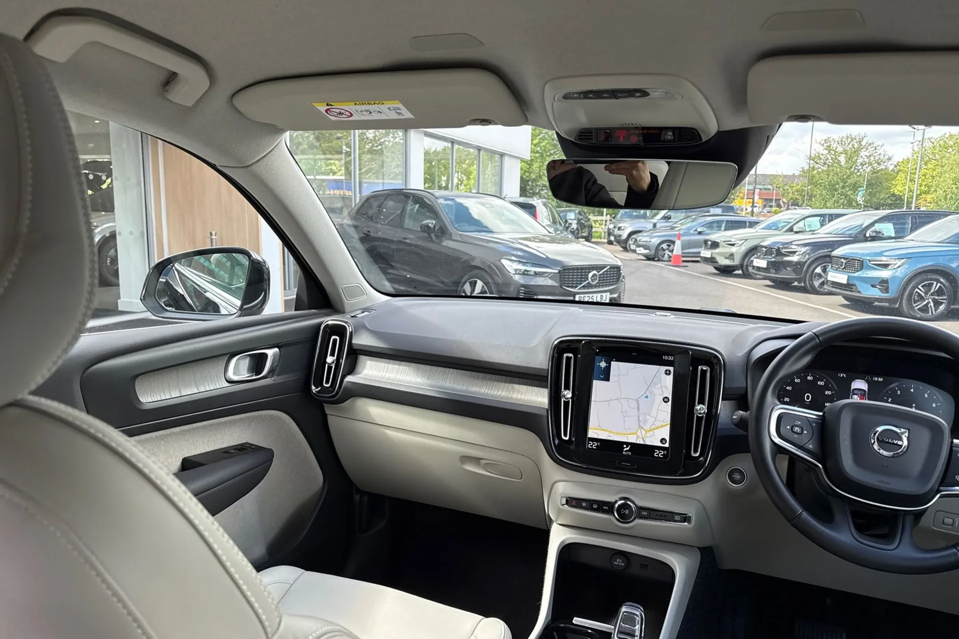Volvo XC40 thumbnail image number 32