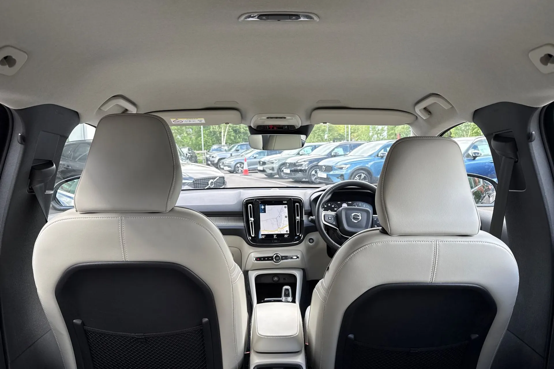 Volvo XC40 thumbnail image number 22