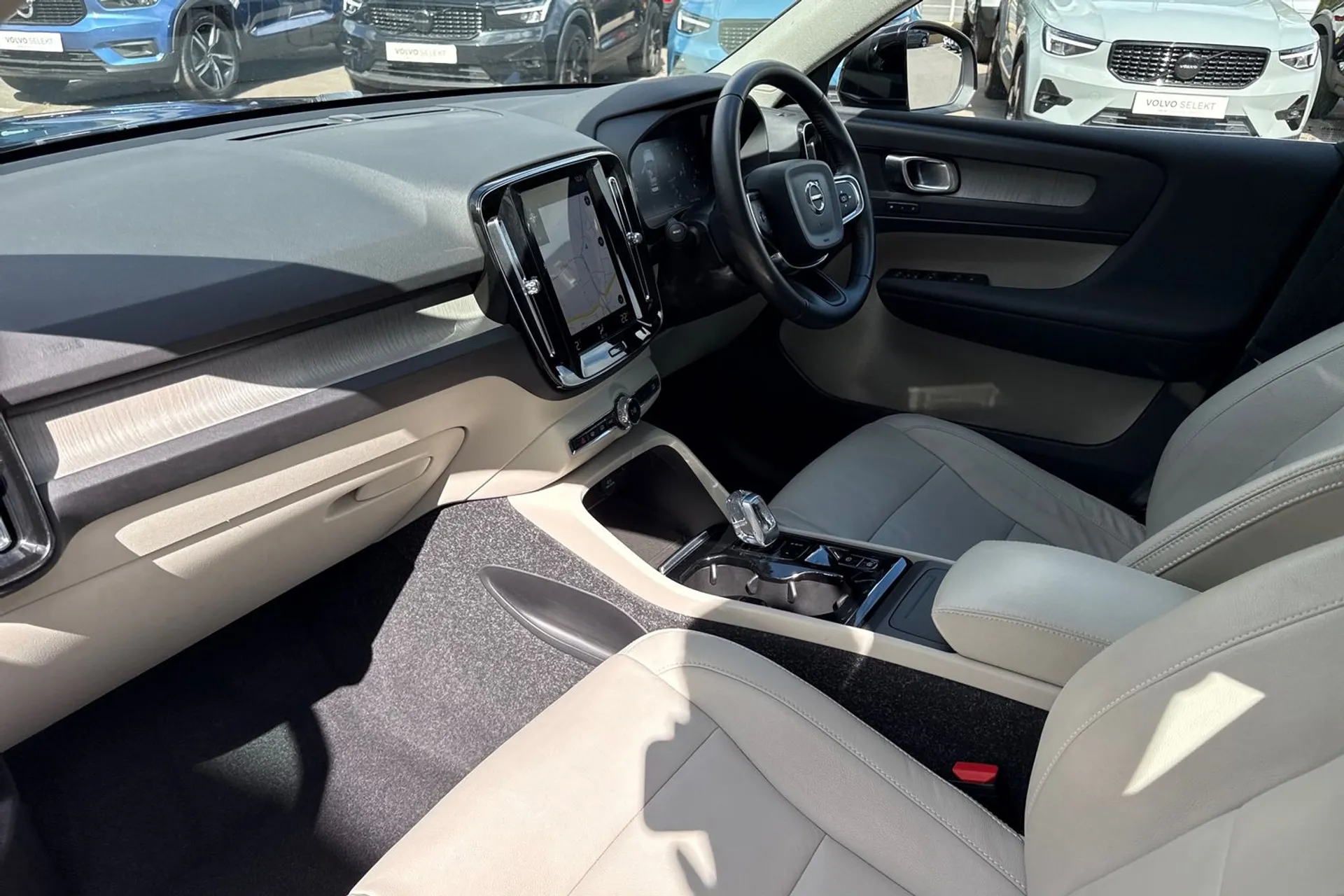 Volvo XC40 thumbnail image number 27