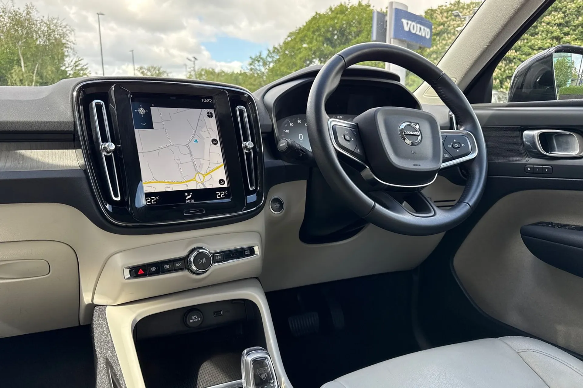 Volvo XC40 thumbnail image number 35