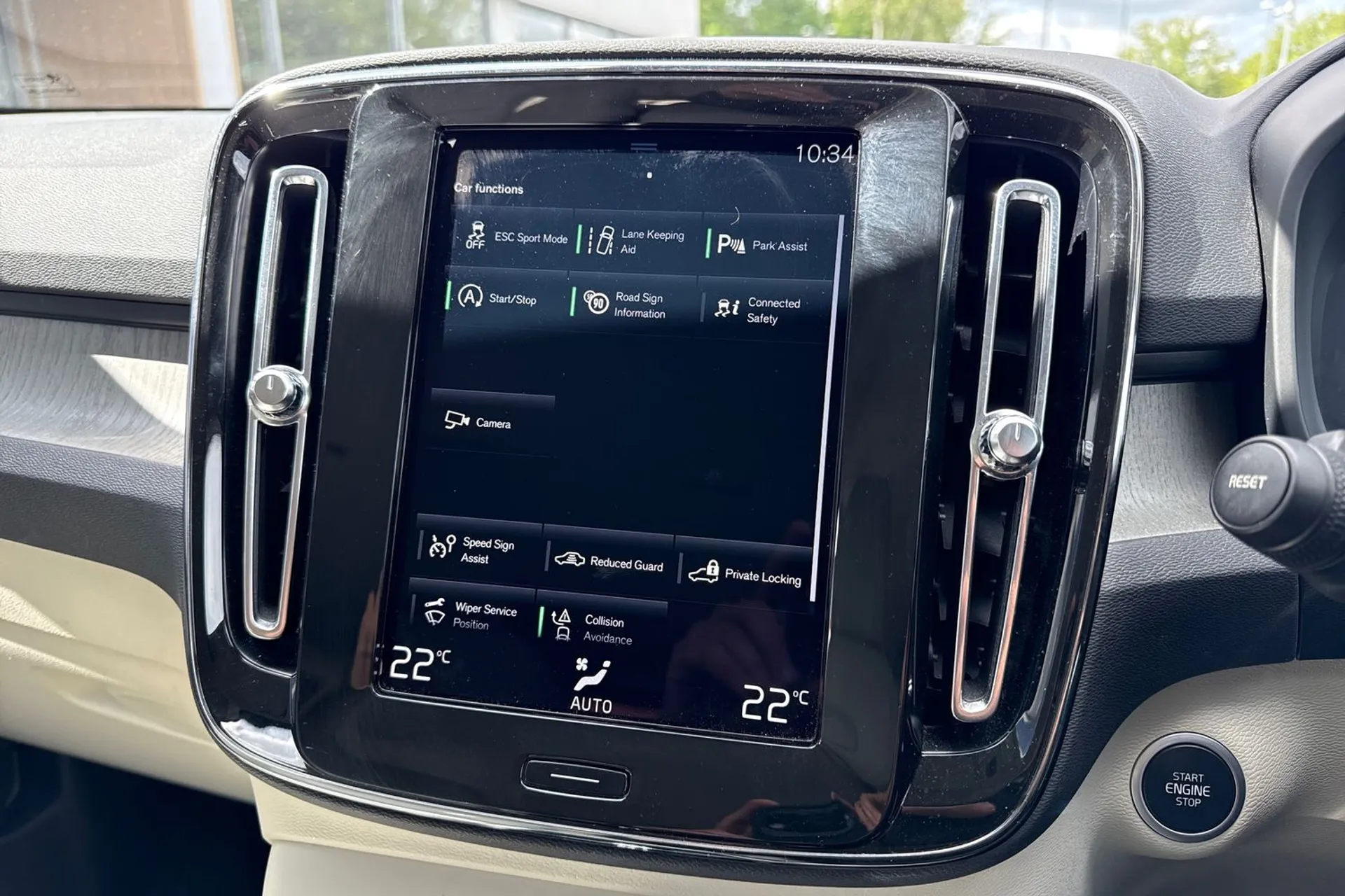 Volvo XC40 thumbnail image number 40