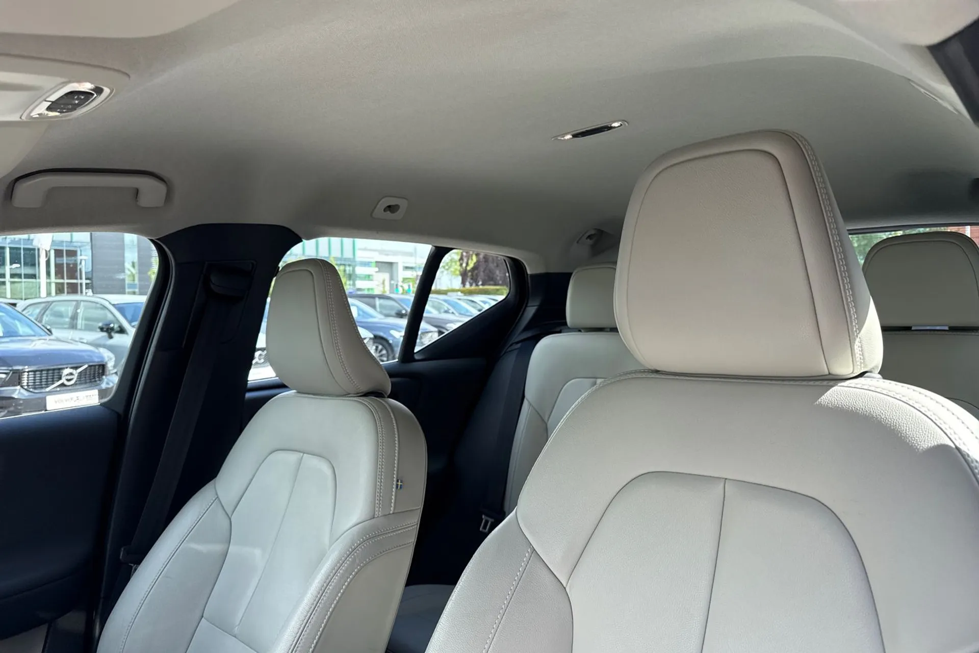 Volvo XC40 thumbnail image number 29