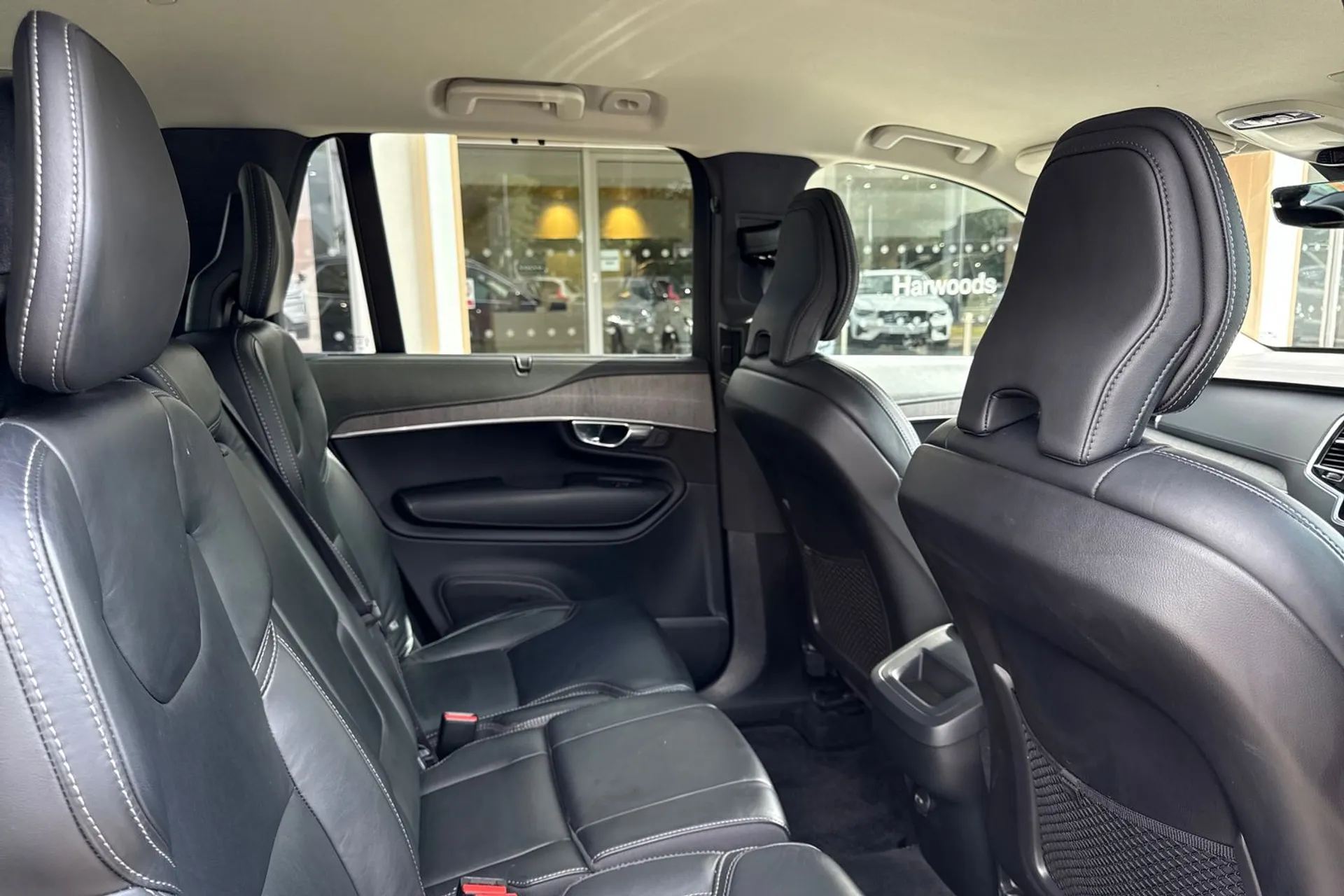Volvo XC90 thumbnail image number 25