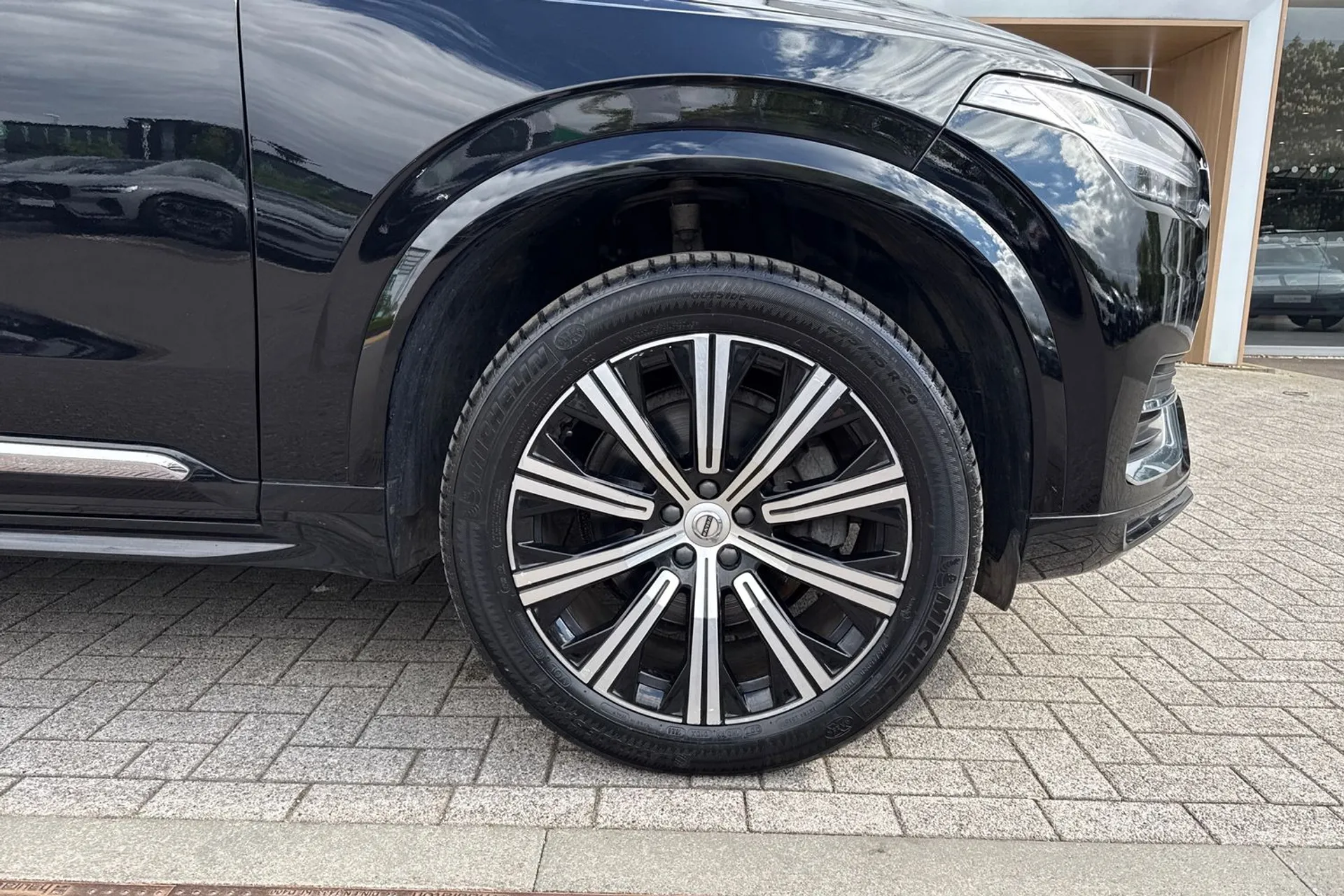 Volvo XC90 thumbnail image number 16