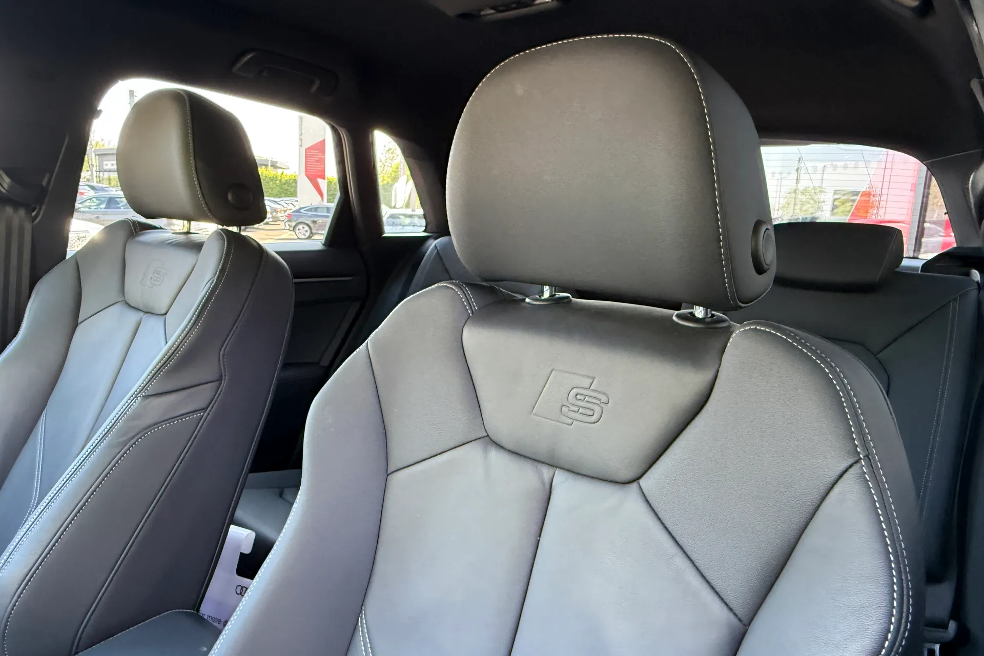 Audi Q3 thumbnail image number 39