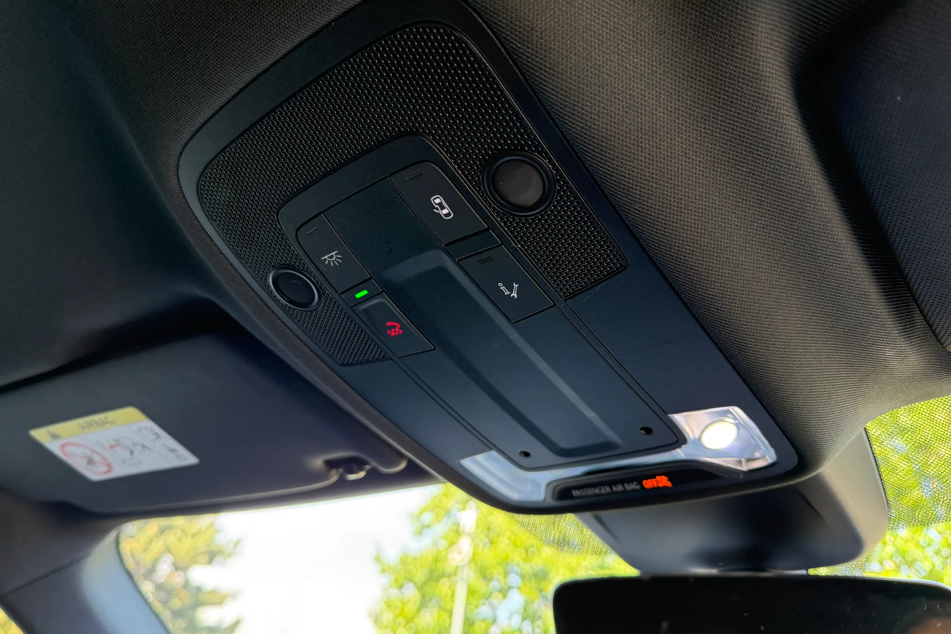 Audi Q3 thumbnail image number 40