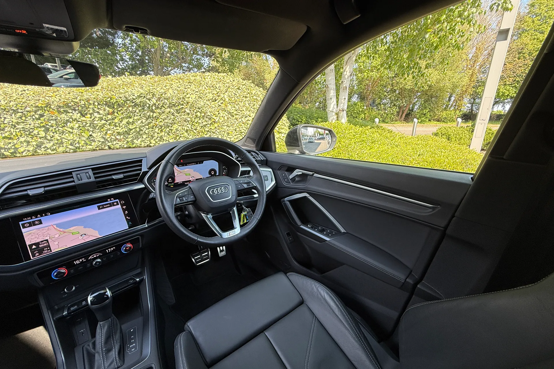 Audi Q3 thumbnail image number 48