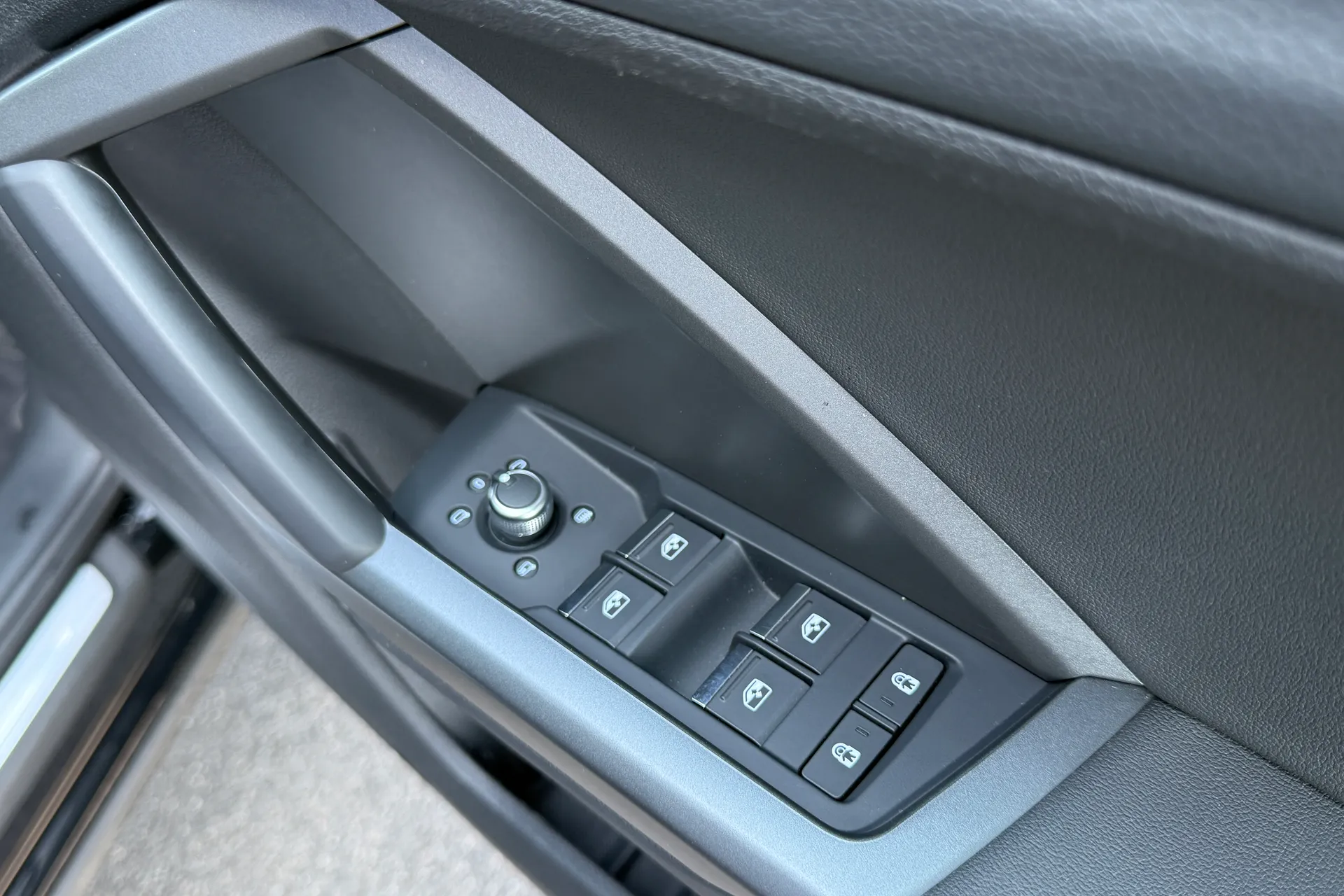 Audi Q3 thumbnail image number 34