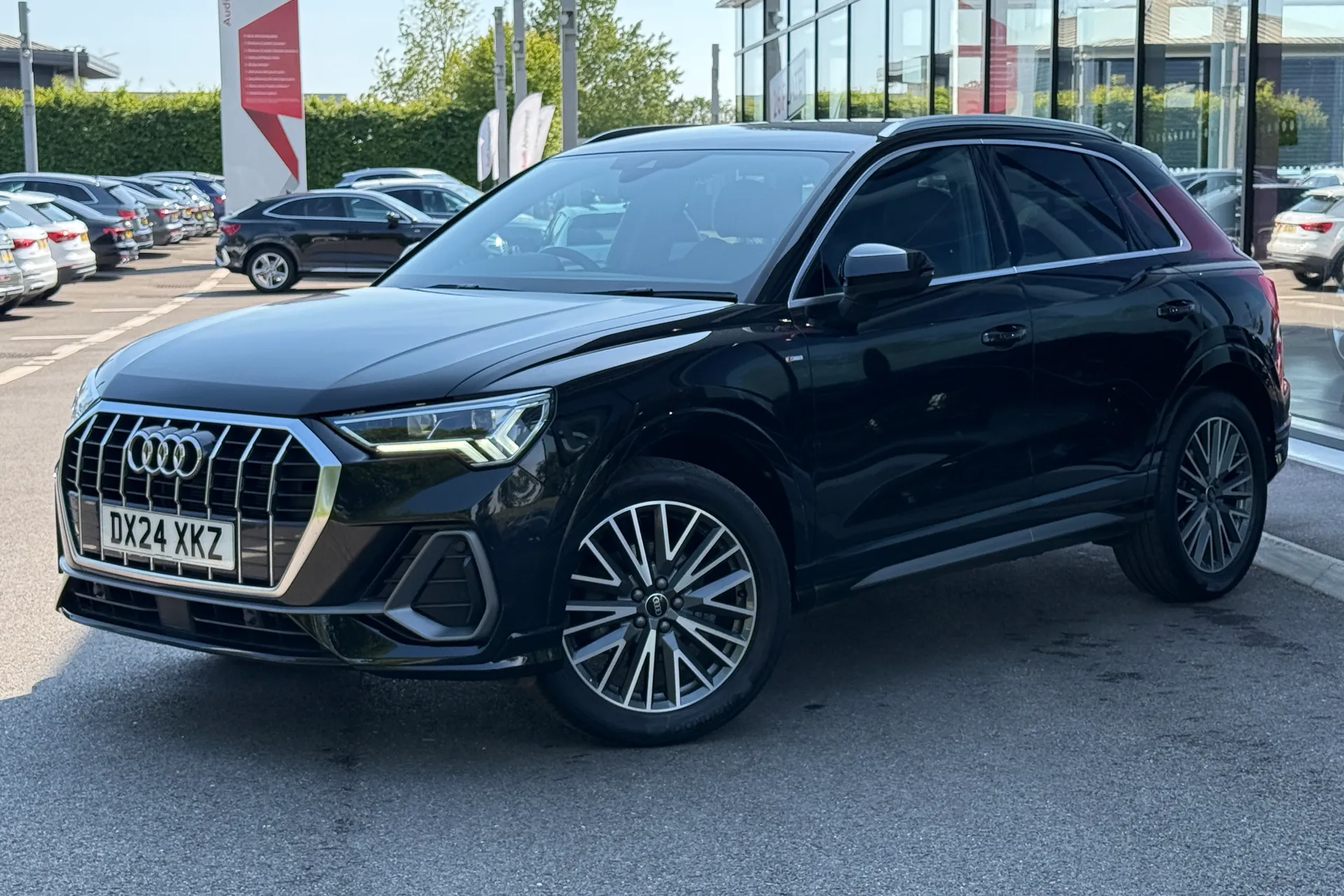 Audi Q3 thumbnail image number 8