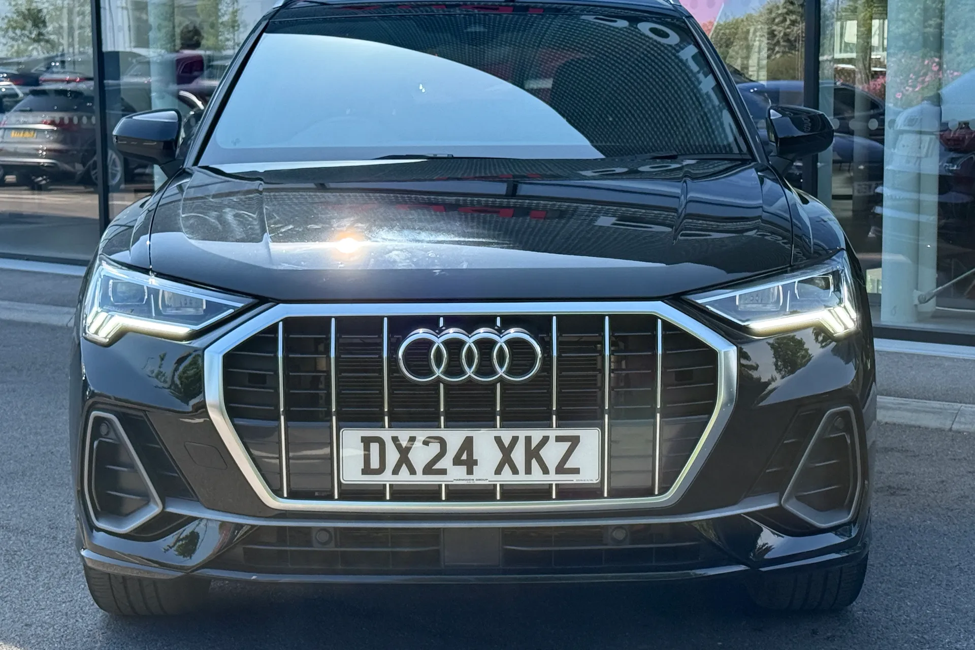 Audi Q3 thumbnail image number 19