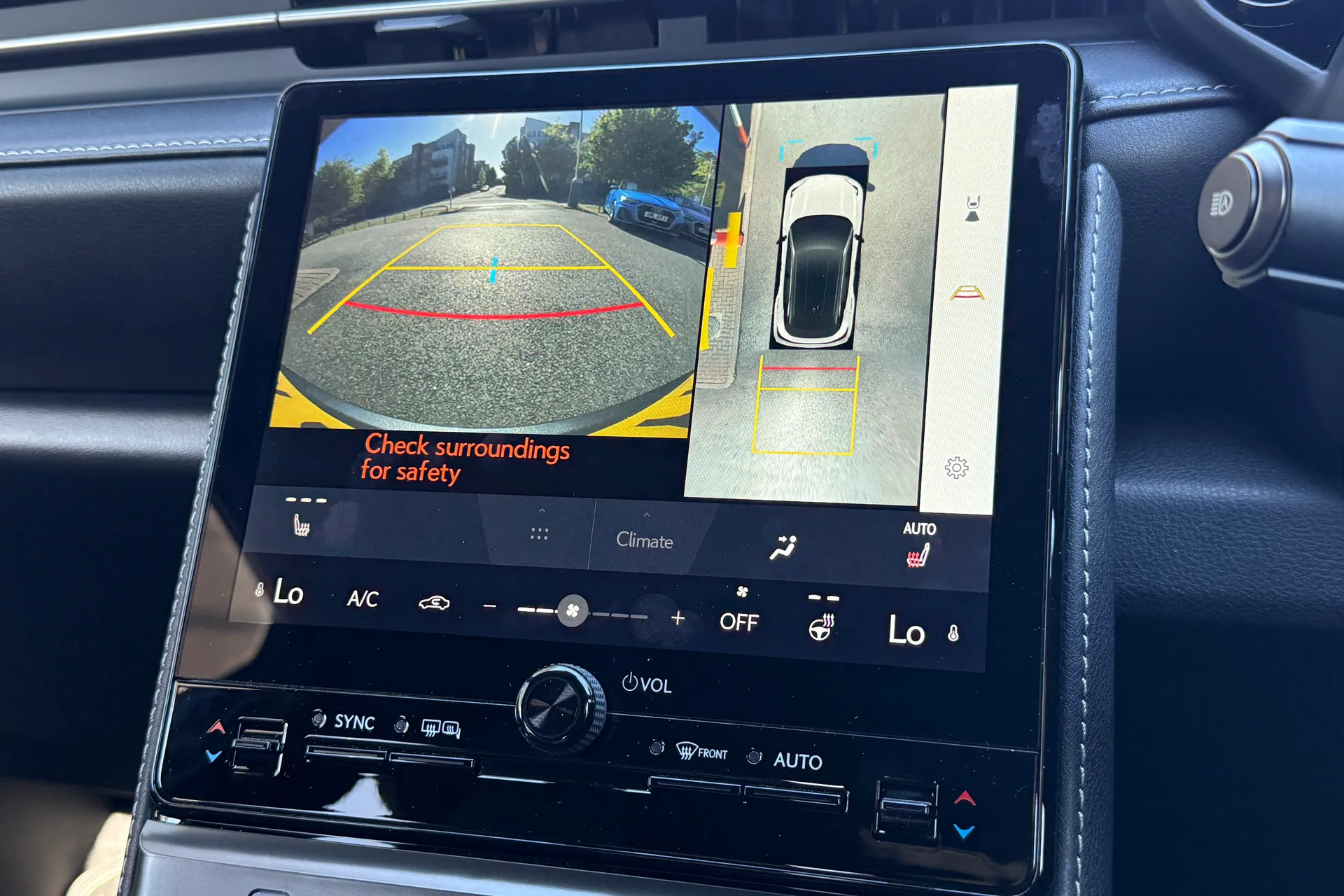 LEXUS LBX thumbnail image number 5