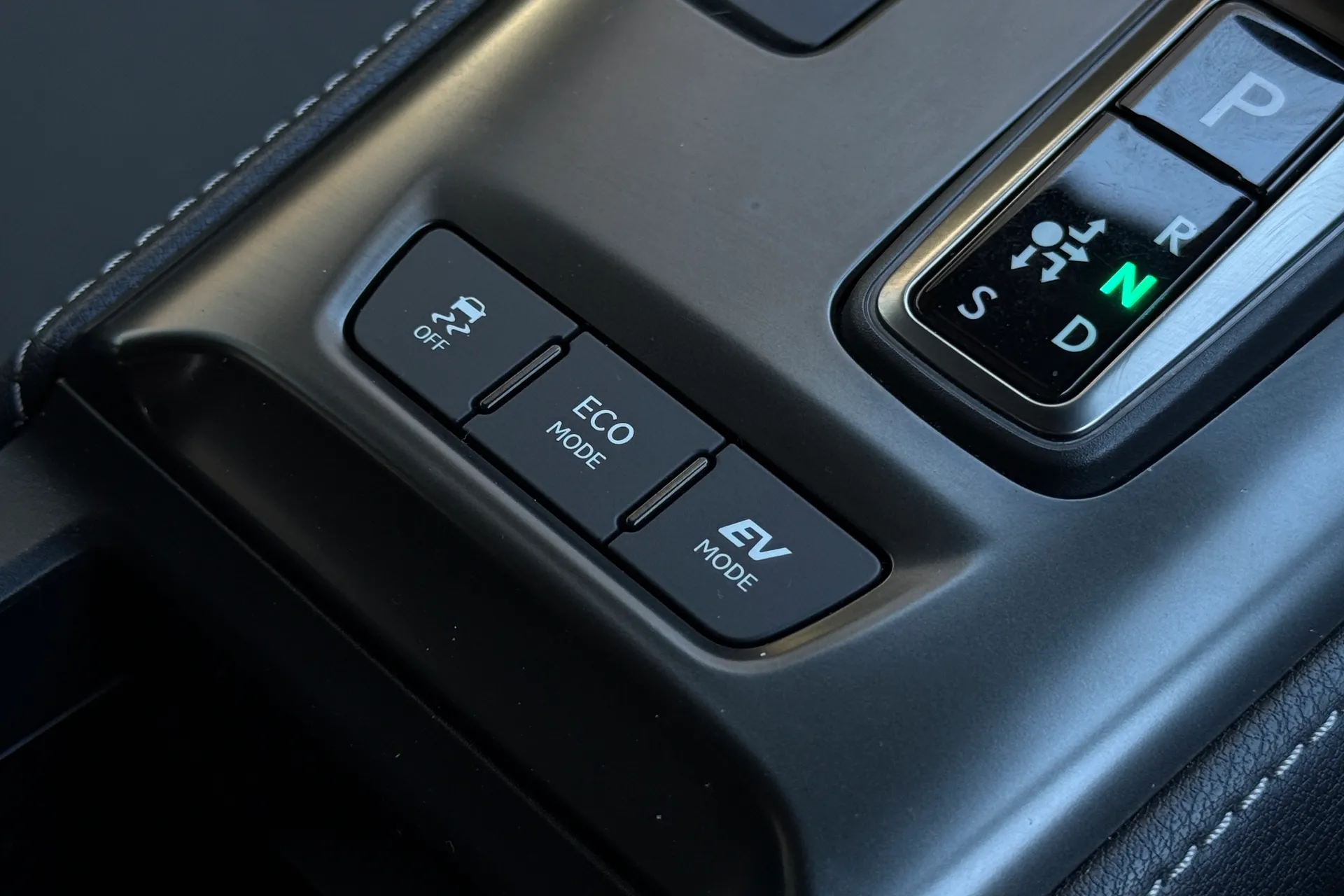 LEXUS LBX thumbnail image number 34