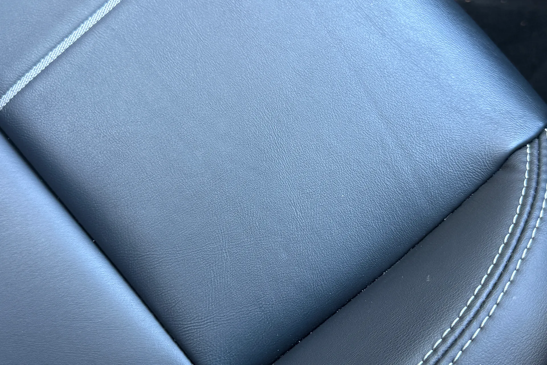 LEXUS LBX thumbnail image number 27