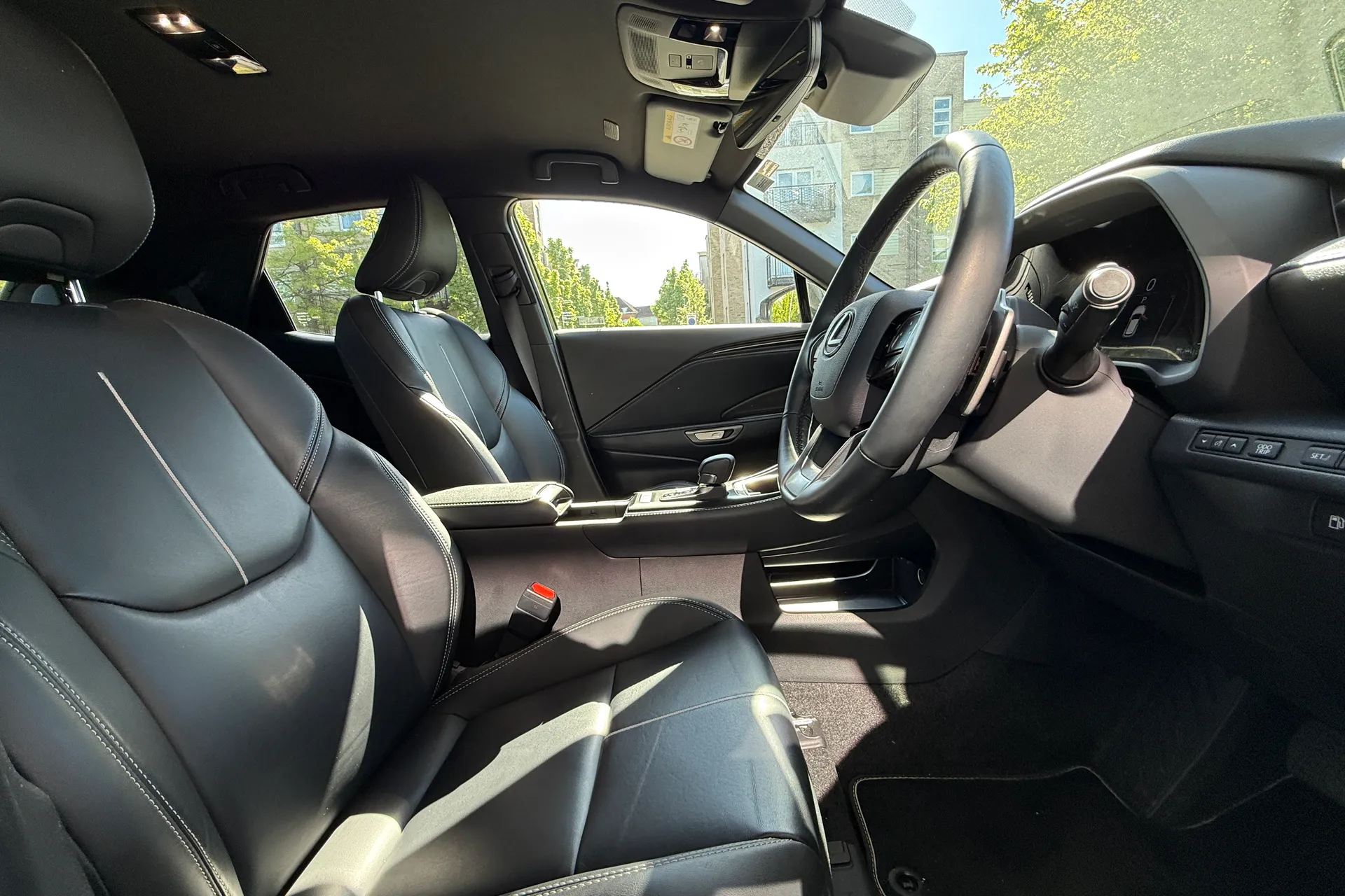 LEXUS LBX thumbnail image number 35