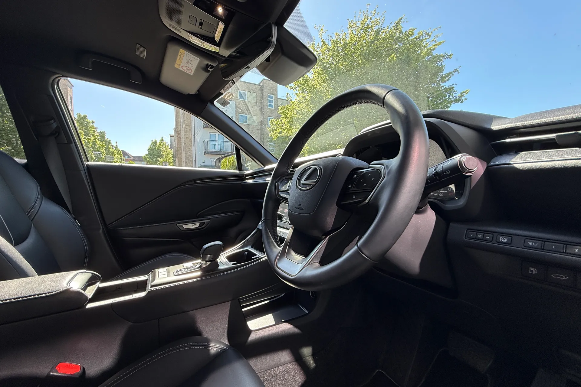 LEXUS LBX thumbnail image number 16