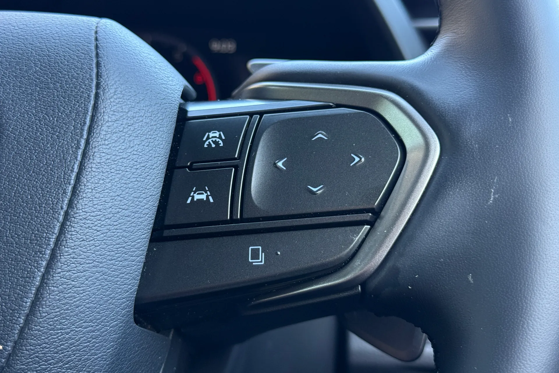 LEXUS LBX thumbnail image number 20