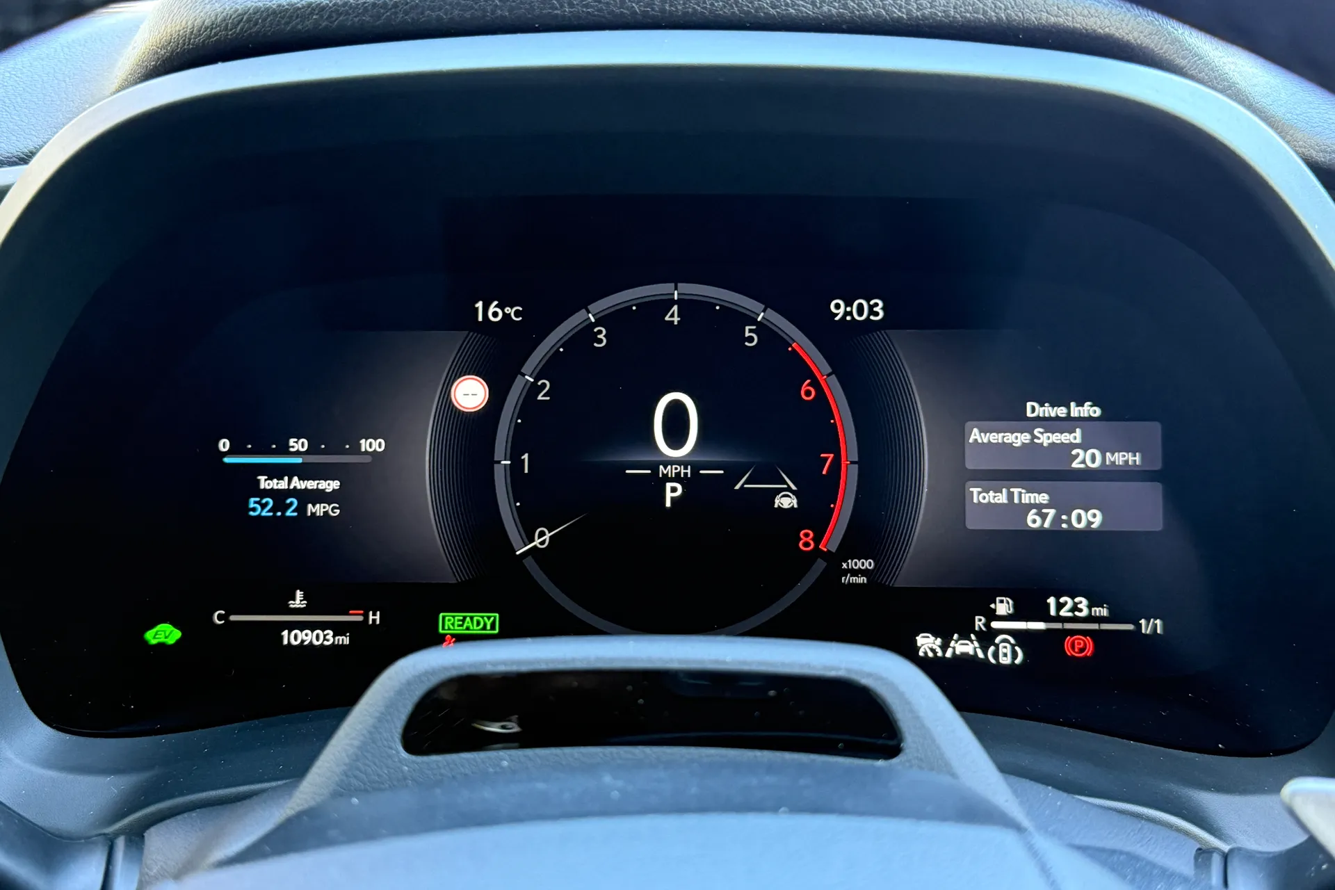 LEXUS LBX thumbnail image number 17