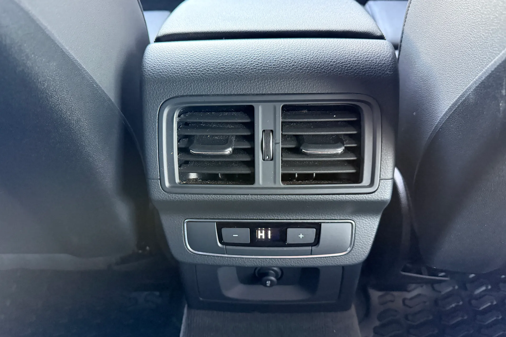 Audi Q5 thumbnail image number 40