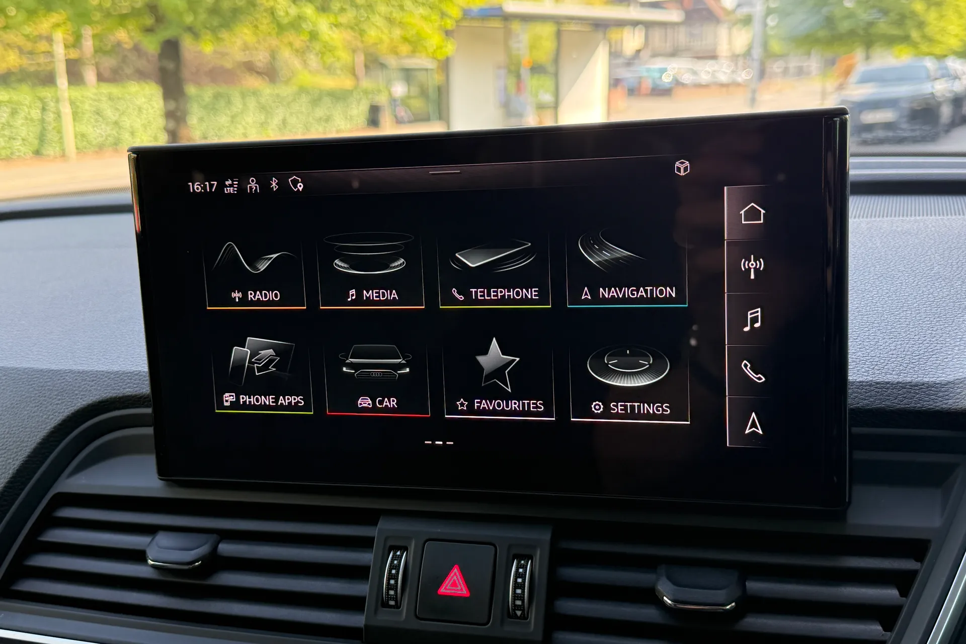 Audi Q5 thumbnail image number 18