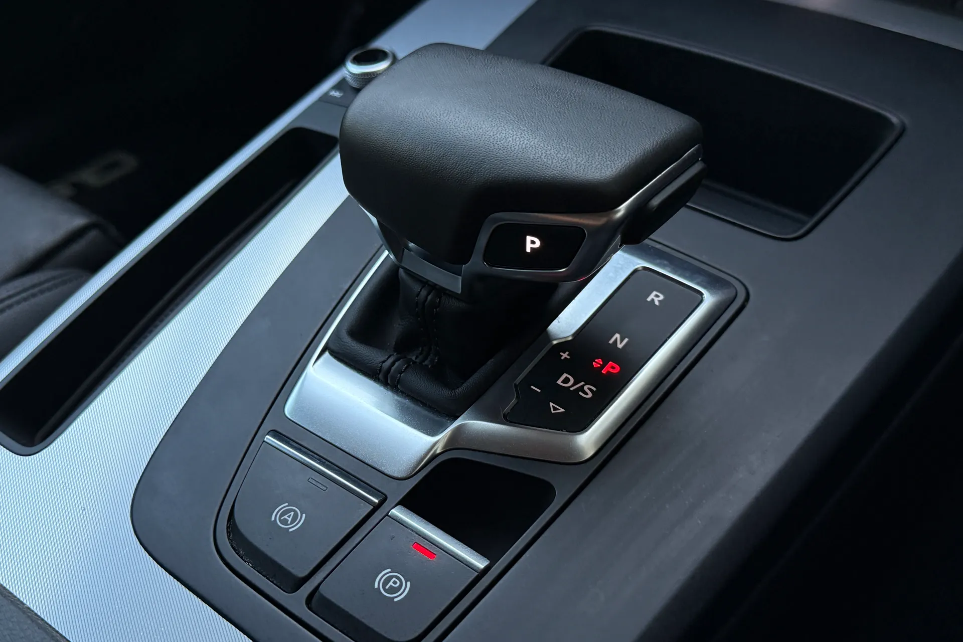Audi Q5 thumbnail image number 26