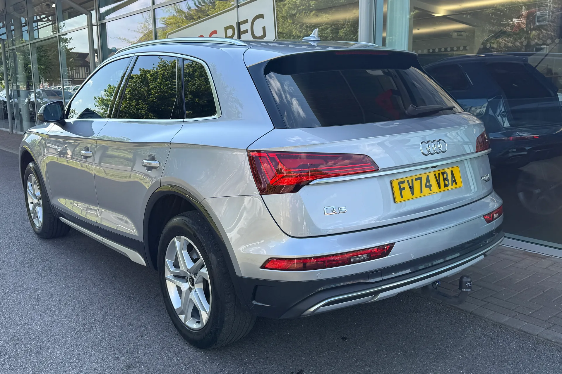 Audi Q5 thumbnail image number 10
