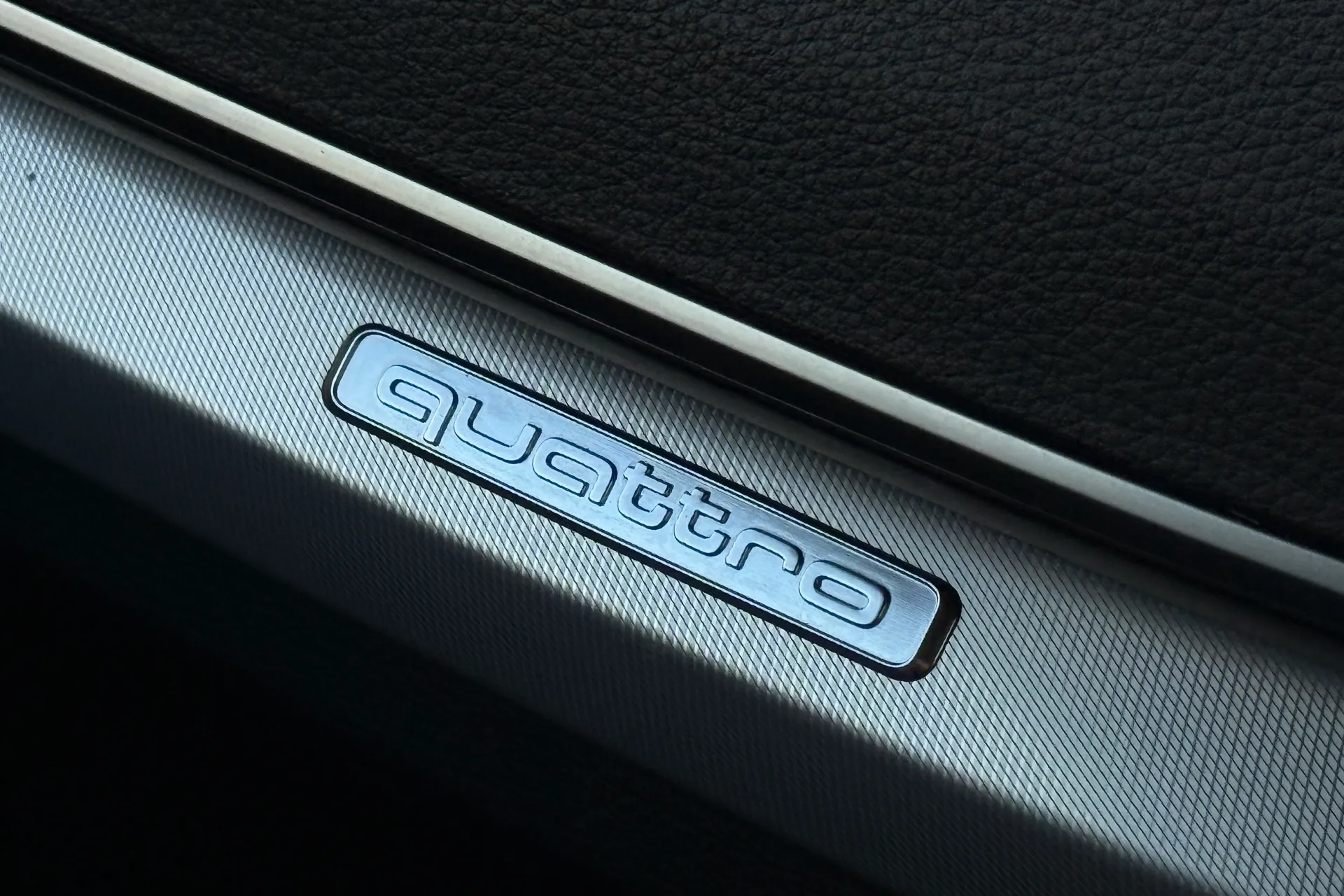 Audi Q5 thumbnail image number 21