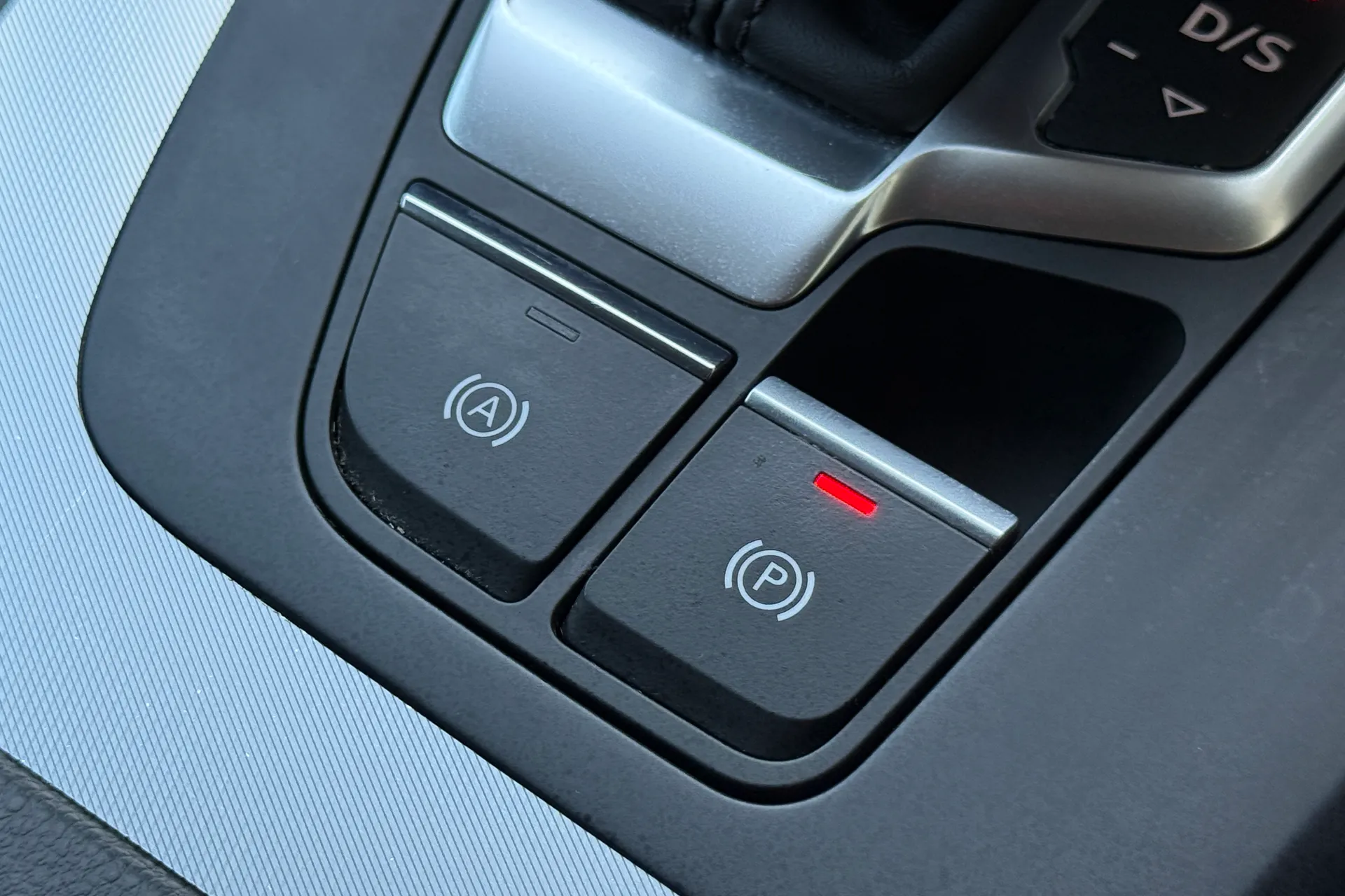 Audi Q5 thumbnail image number 28