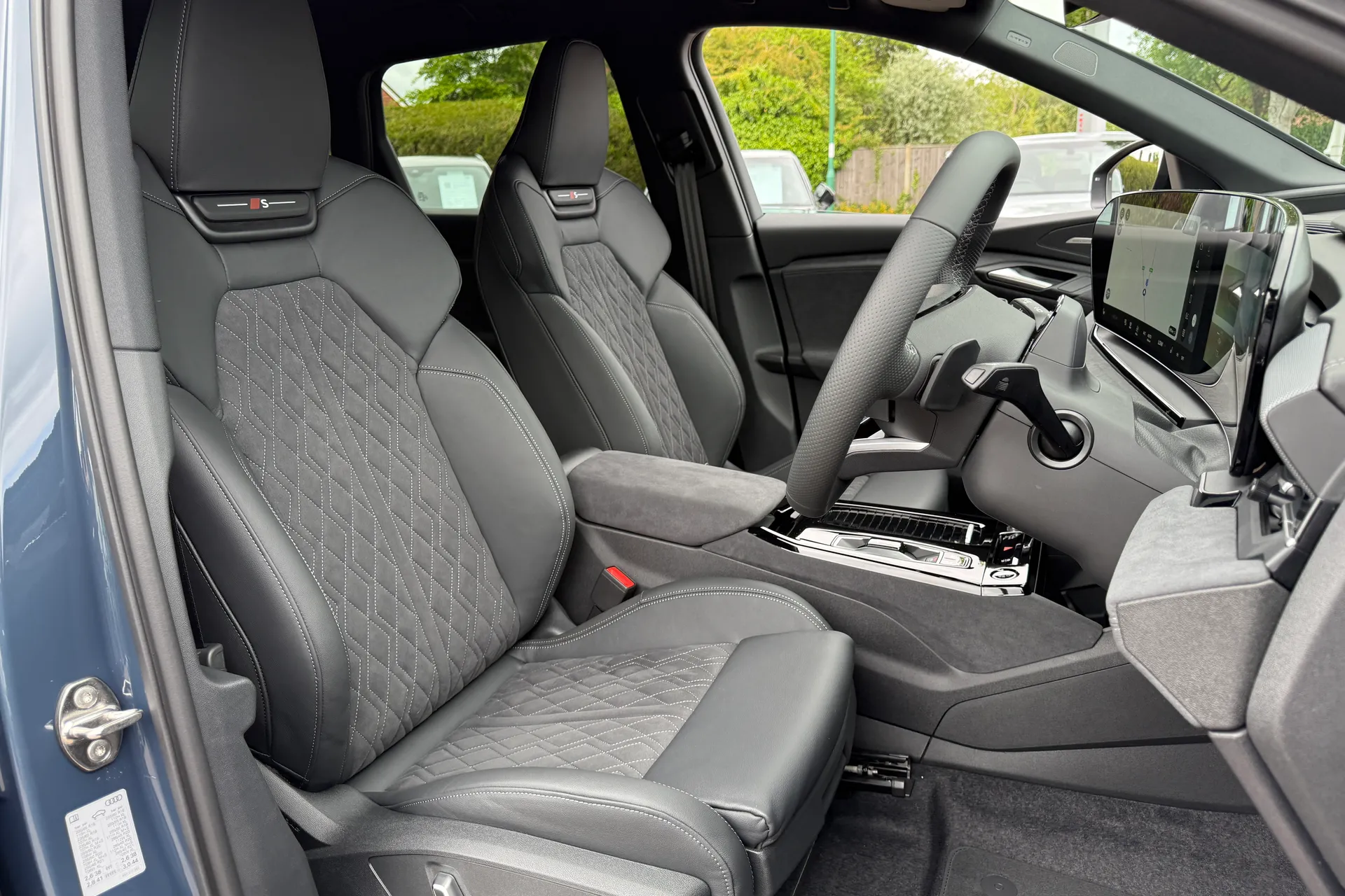 Audi Q6 thumbnail image number 35